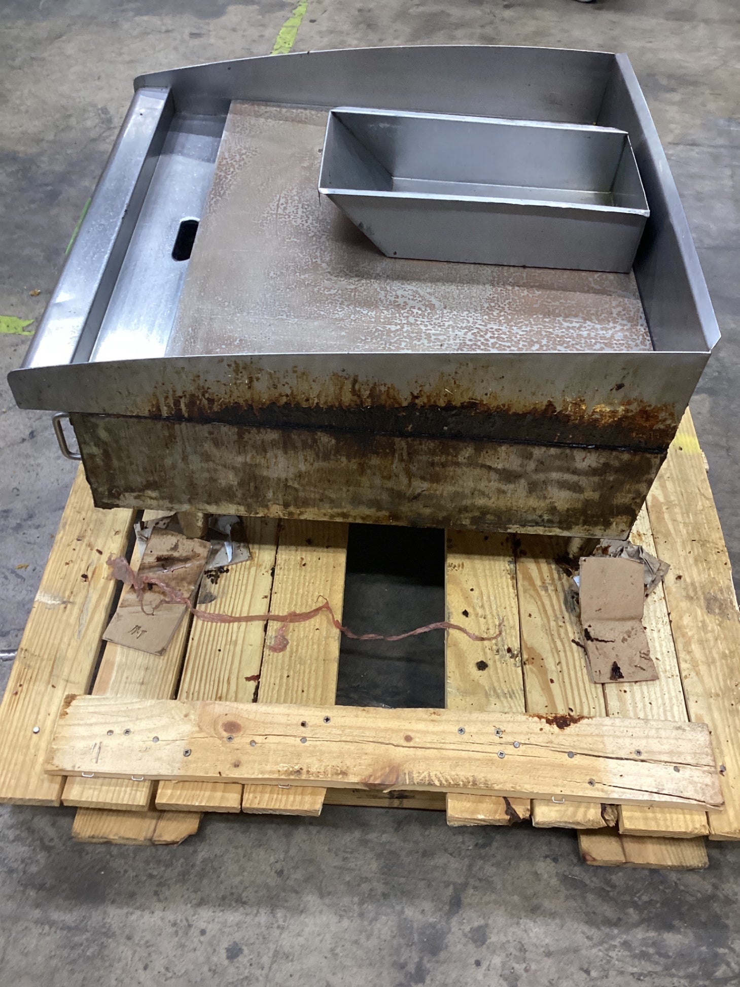 STAR 524TGF-PE50 Electric Griddle W/ 2 Control Knobs And Grease Trap
