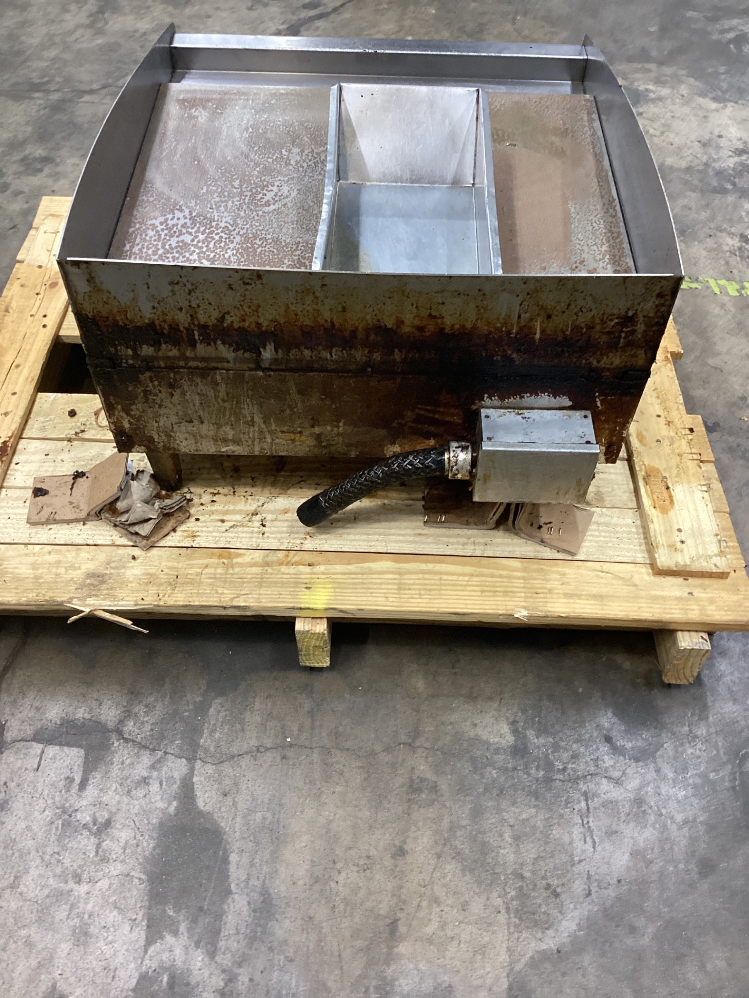 STAR 524TGF-PE50 Electric Griddle W/ 2 Control Knobs And Grease Trap