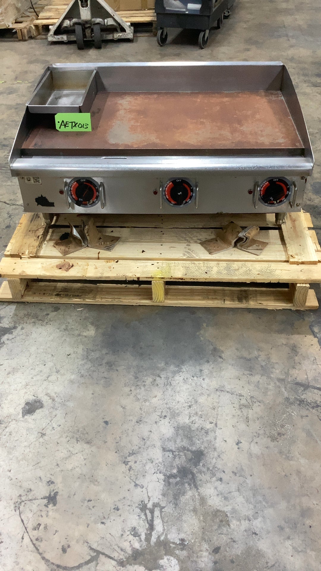 Star 536TGF-PE Electric Griddle, Countertop 3 Controls Stainless Steel