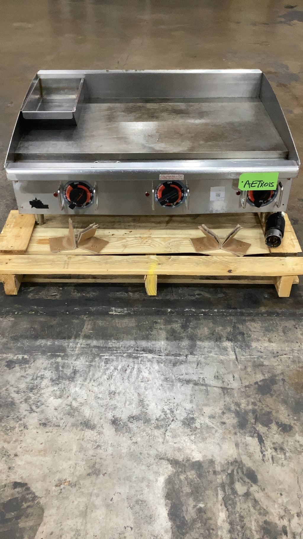 Star 8G-536TGF-PE Electric Griddle, Countertop 3 Controls Stainless Steel
