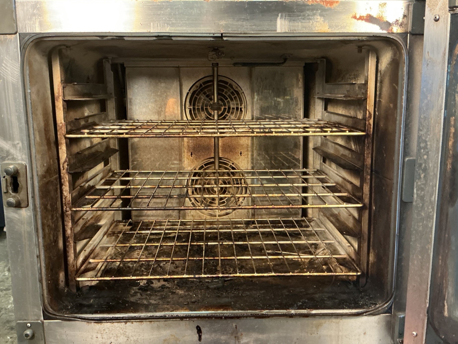 Unox XAVC-06FS-EPRM 34 Inch Electric Combi Oven Steam Generator 6 Tier With Programmable Controls Energy Star