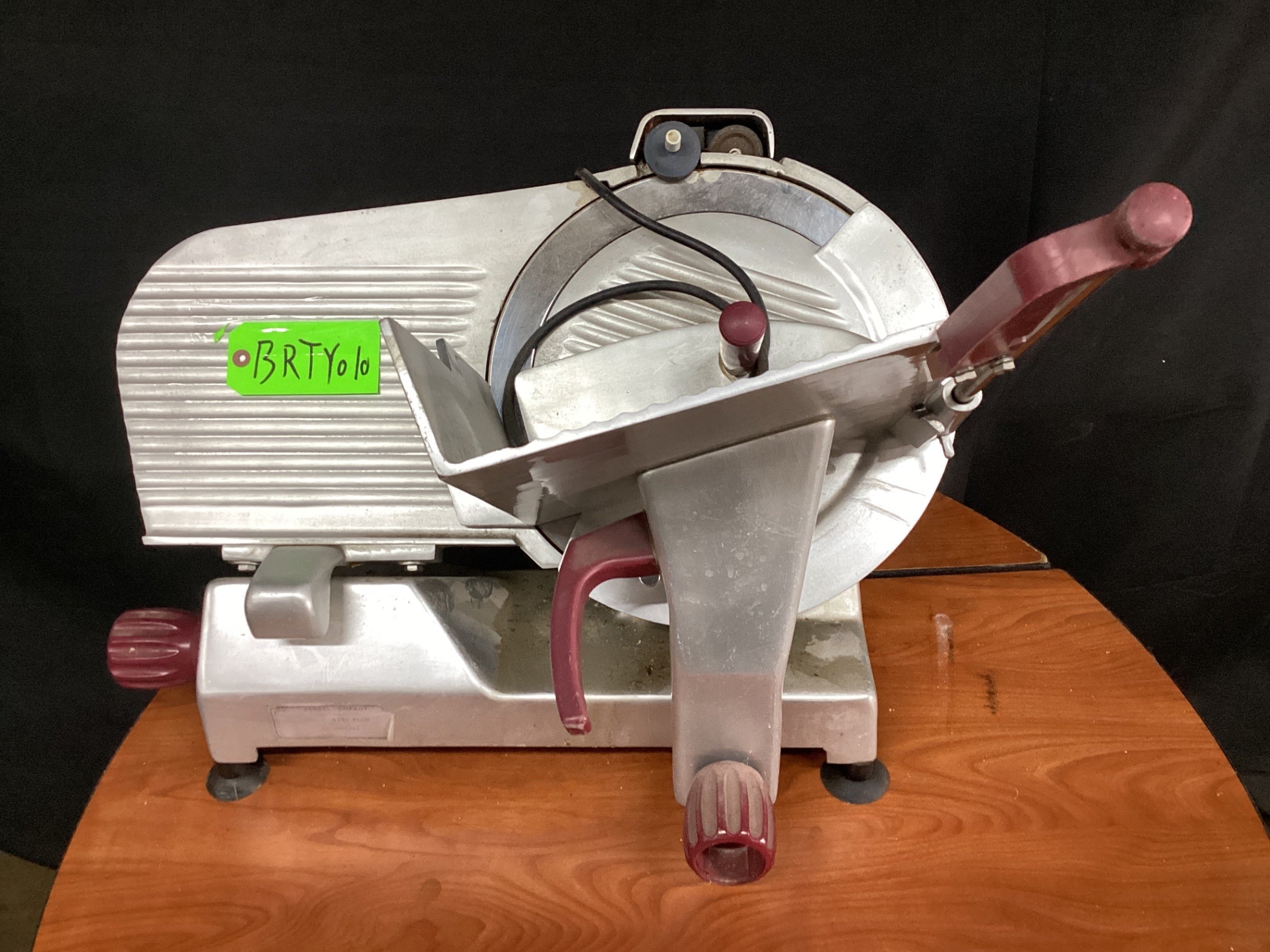 Berkel 829E-PLUS Deli Slicer