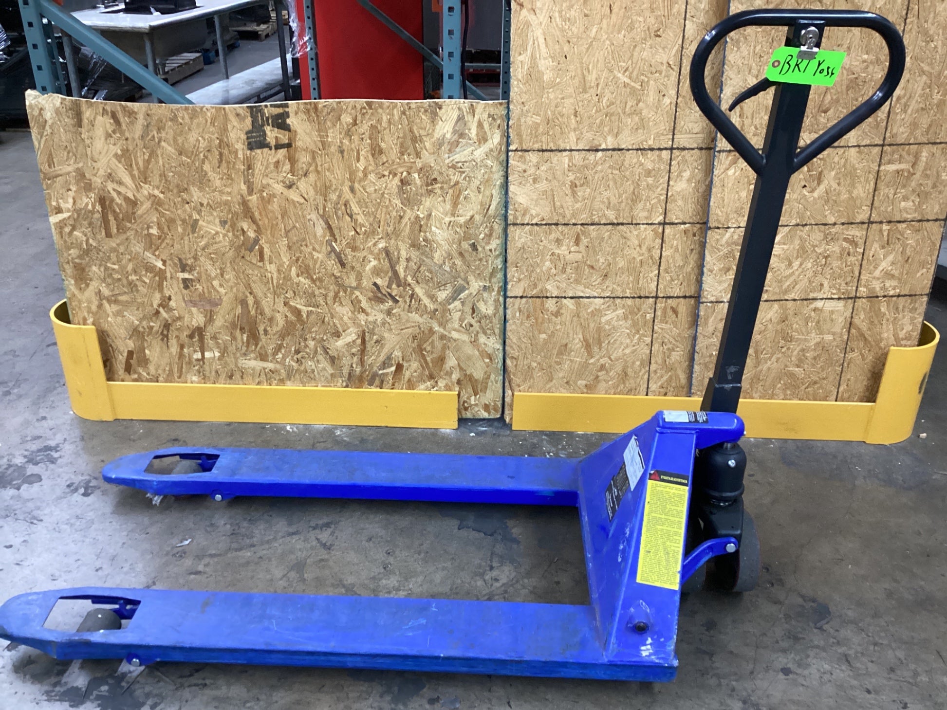 Grainger 12U124 Hand Hydraulic Pallet Truck 3800 LBS Capacity