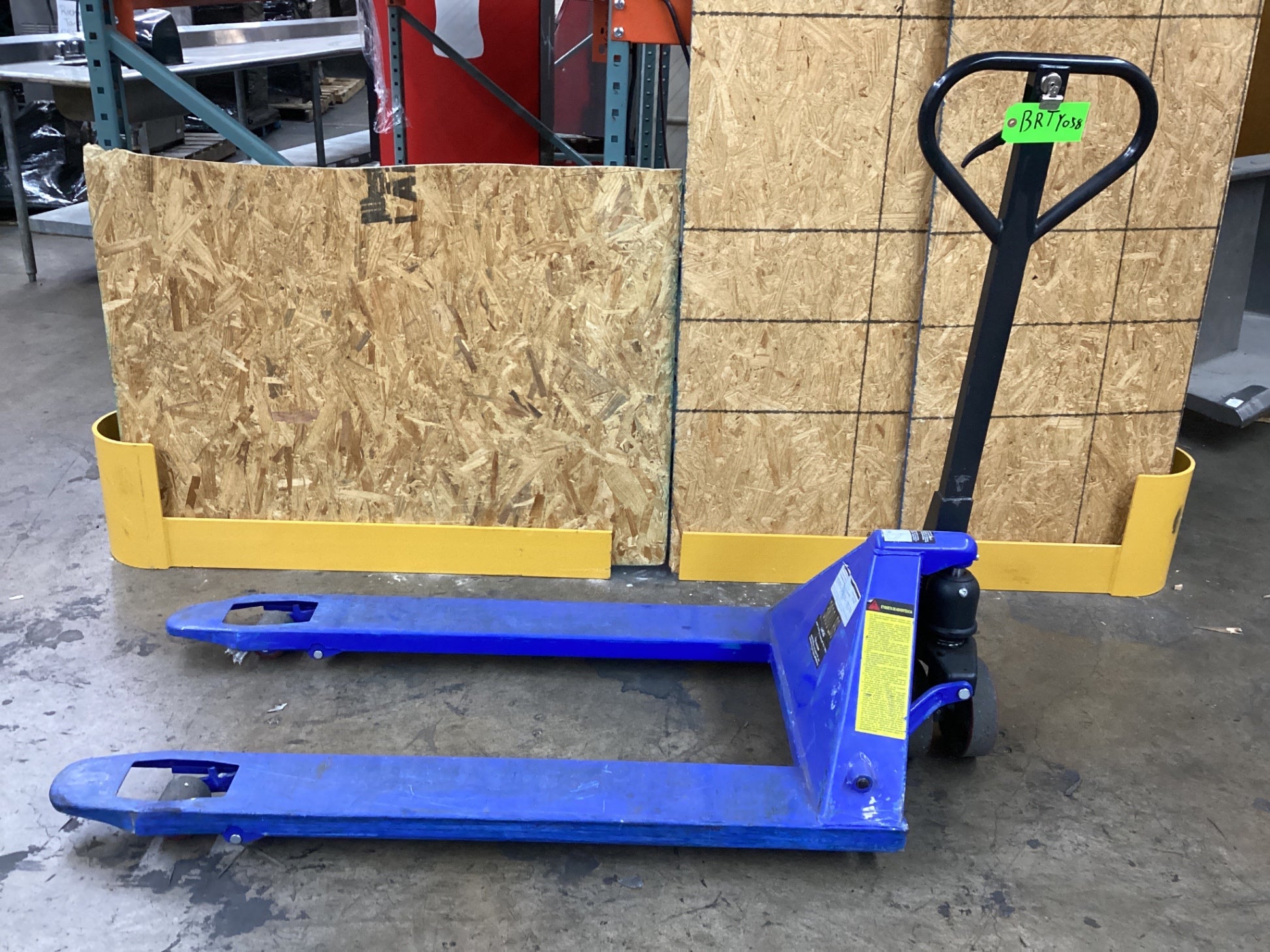 Grainger 12U124 Hand Hydraulic Pallet Truck 3800 LBS Capacity
