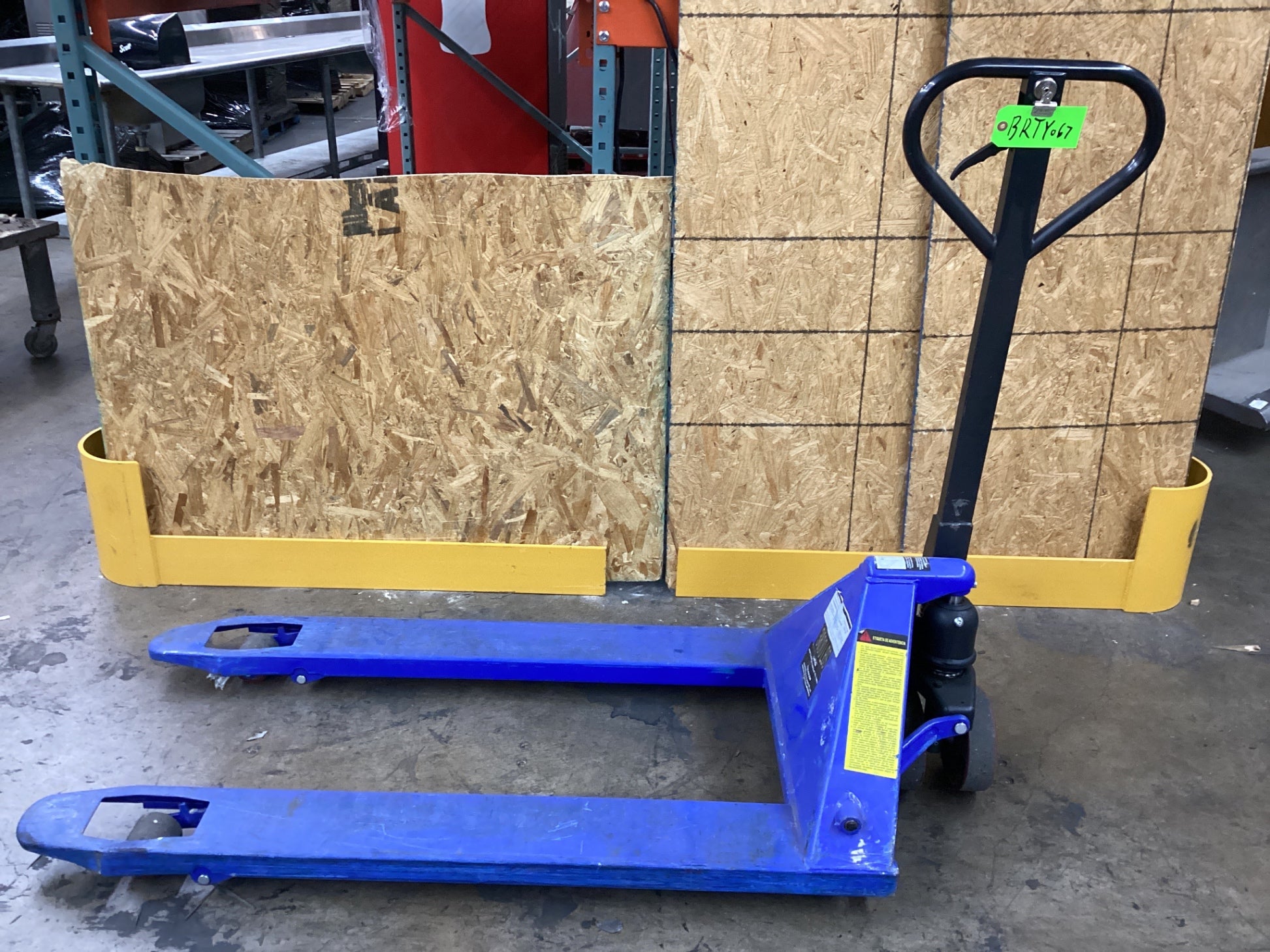 Grainger 12U124 Hand Hydraulic Pallet Truck 3800 LBS Capacity