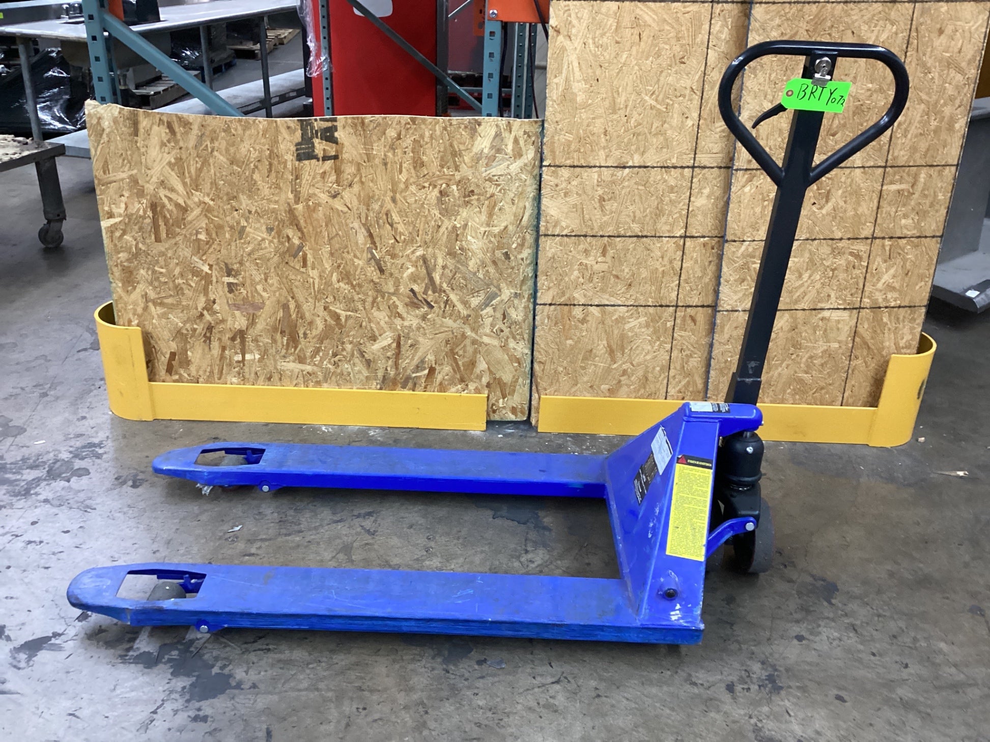 Grainger 12U124 Hand Hydraulic Pallet Truck 3800 LBS Capacity