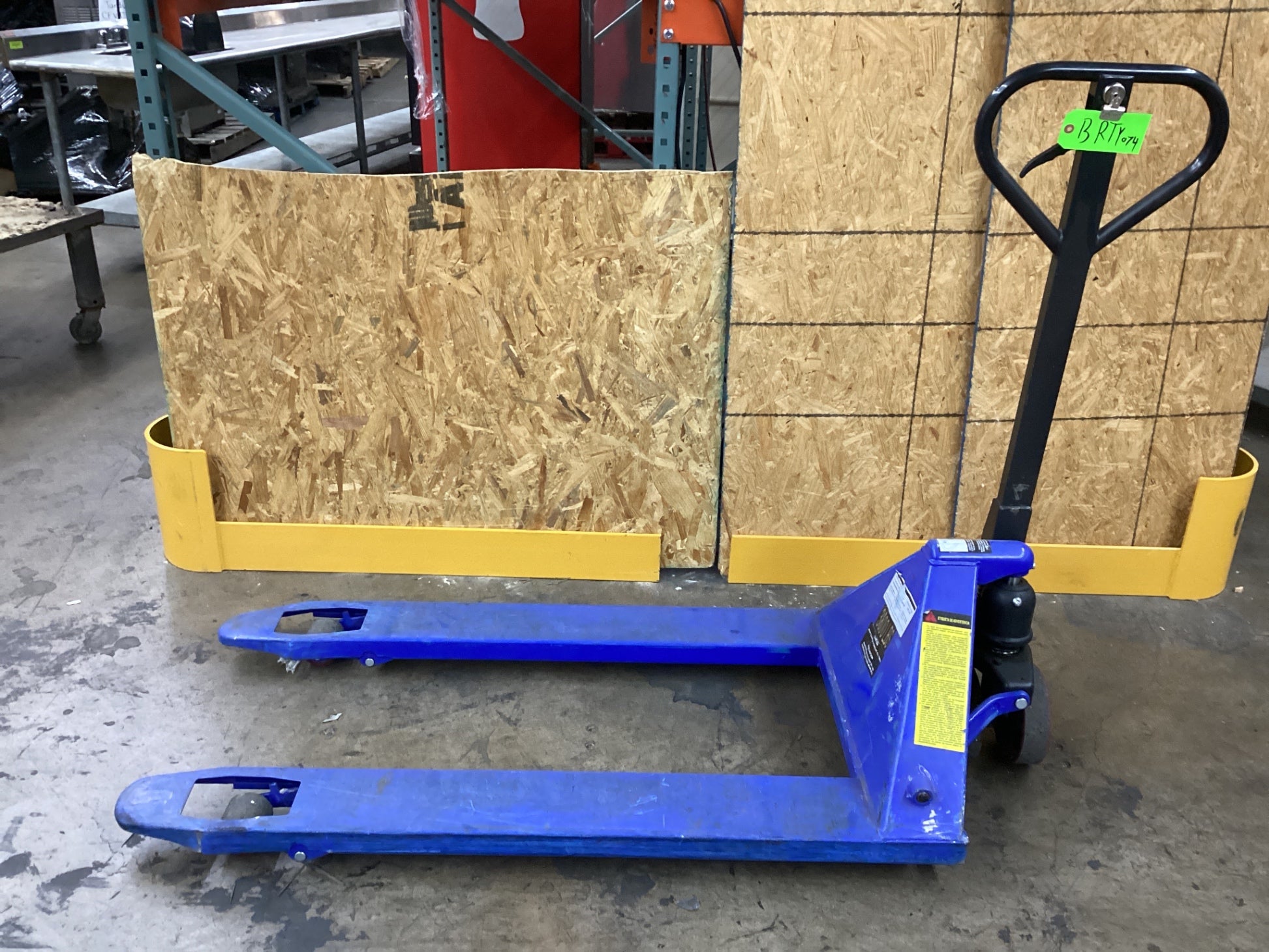 Grainger 12U124 Hand Hydraulic Pallet Truck 3800 LBS Capacity