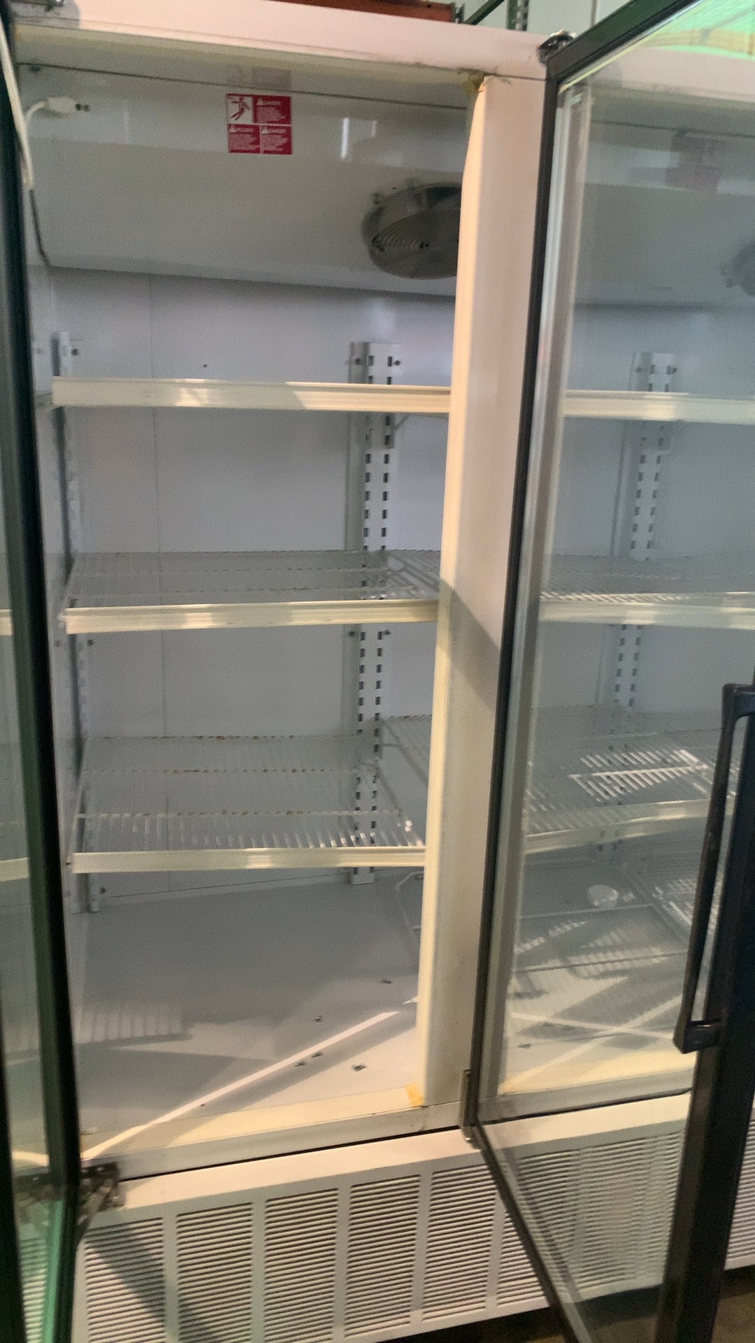 MASTER-BILT BLG-74HM Refrigerator, 3-Door Glass Display Merchandiser