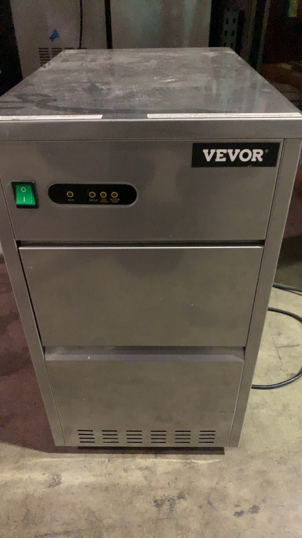 VEVOR SZB-20 Ice Maker, Commercial Freestanding 110-120V 60Hz 270W 3.8A