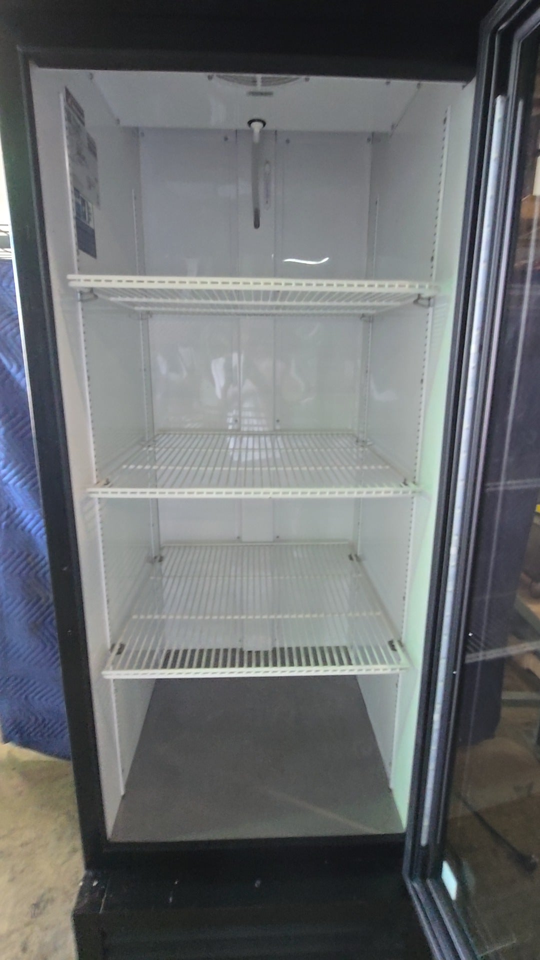 True GDM-23-HC TSL01 Refrigerator, Upright Glass Door Merchandiser Bottom Mount Compressor Single Door 3 Wire Shelves RCU Technology