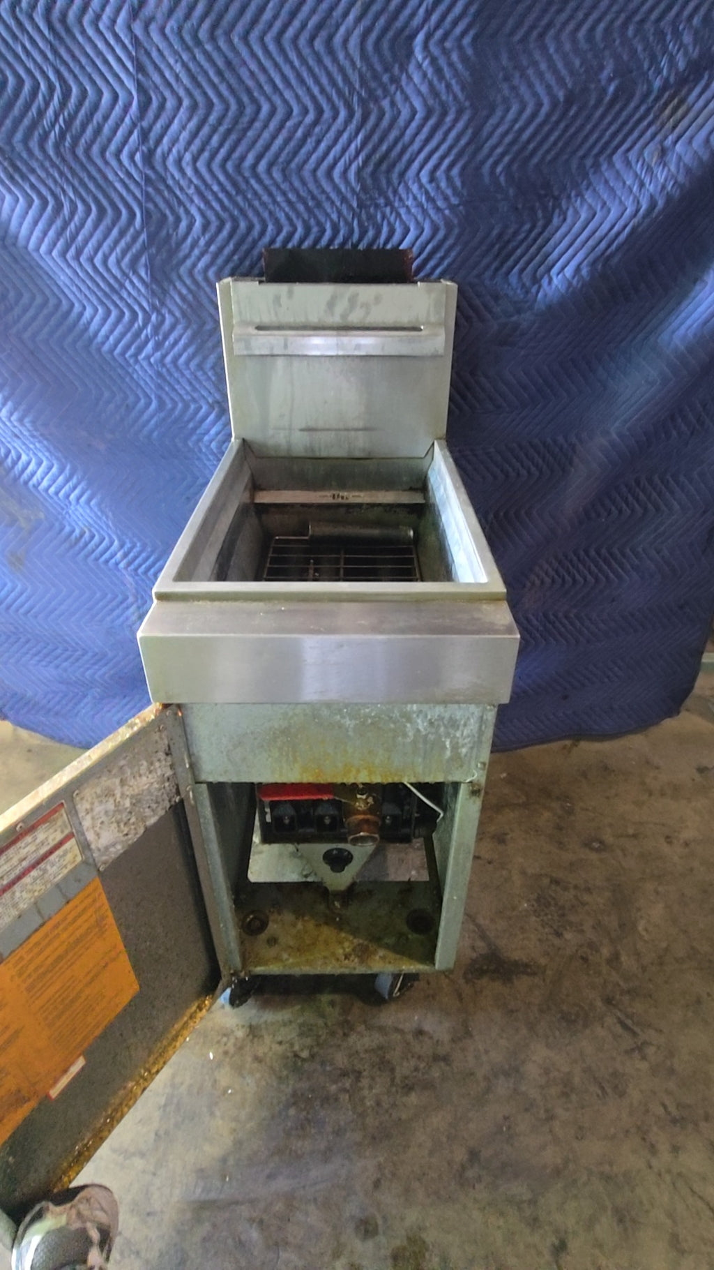 Vulcan SG45 Fryer, Commercial Gas Tube Fired Stainless Steel On Casters