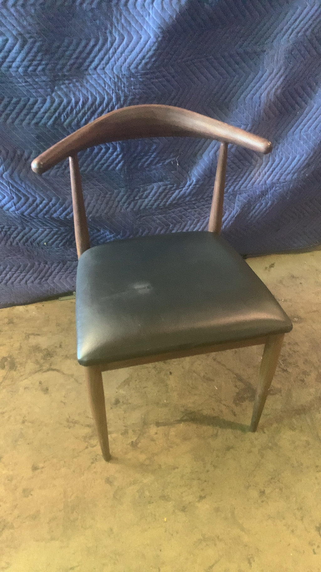 TANHO INC. Elbow Chair Style Dining Chair, Mid-Century Style Wood Frame, Black Upholstered Seat