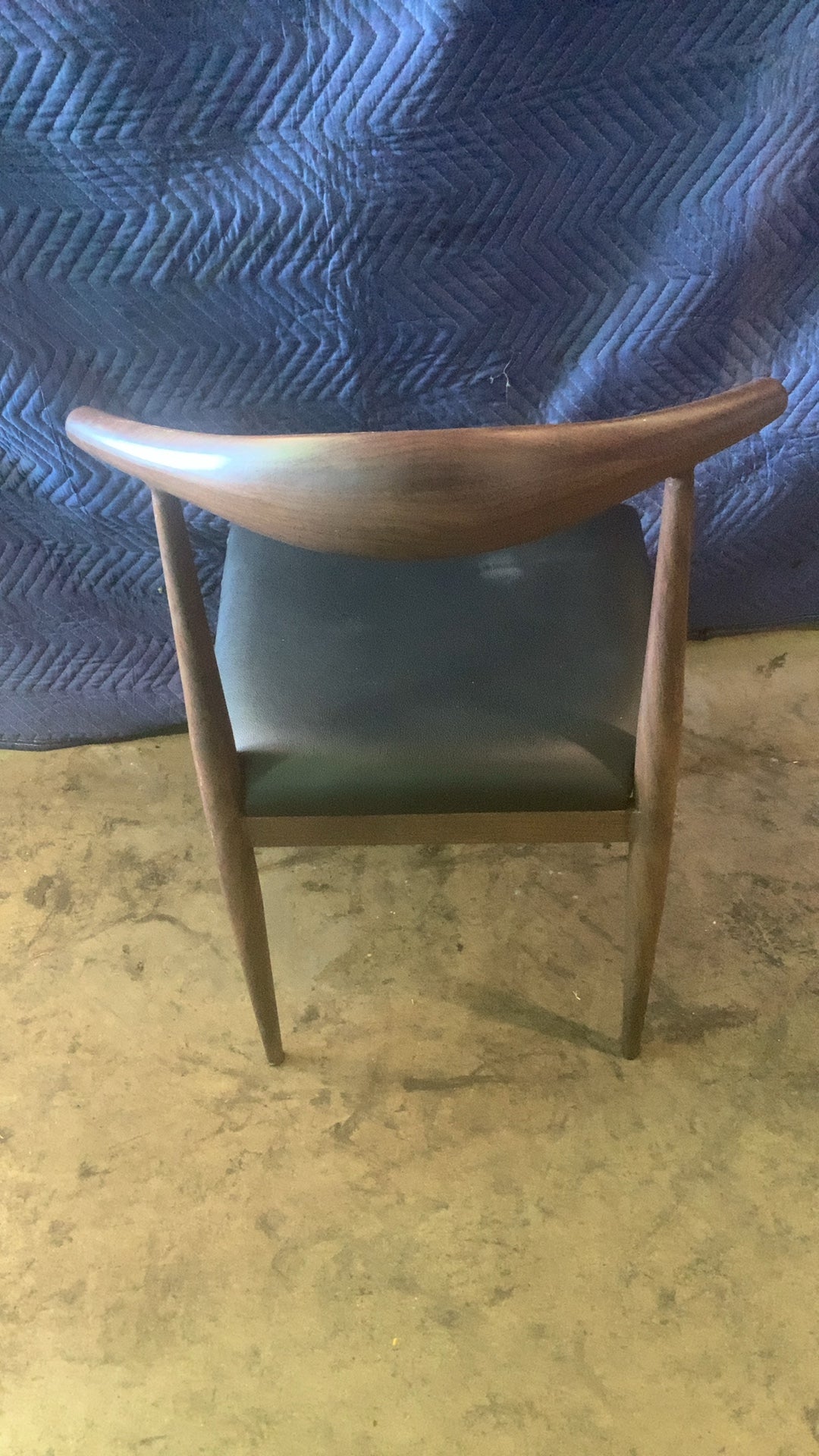 TANHO INC. Elbow Chair Style Dining Chair, Mid-Century Style Wood Frame, Black Upholstered Seat