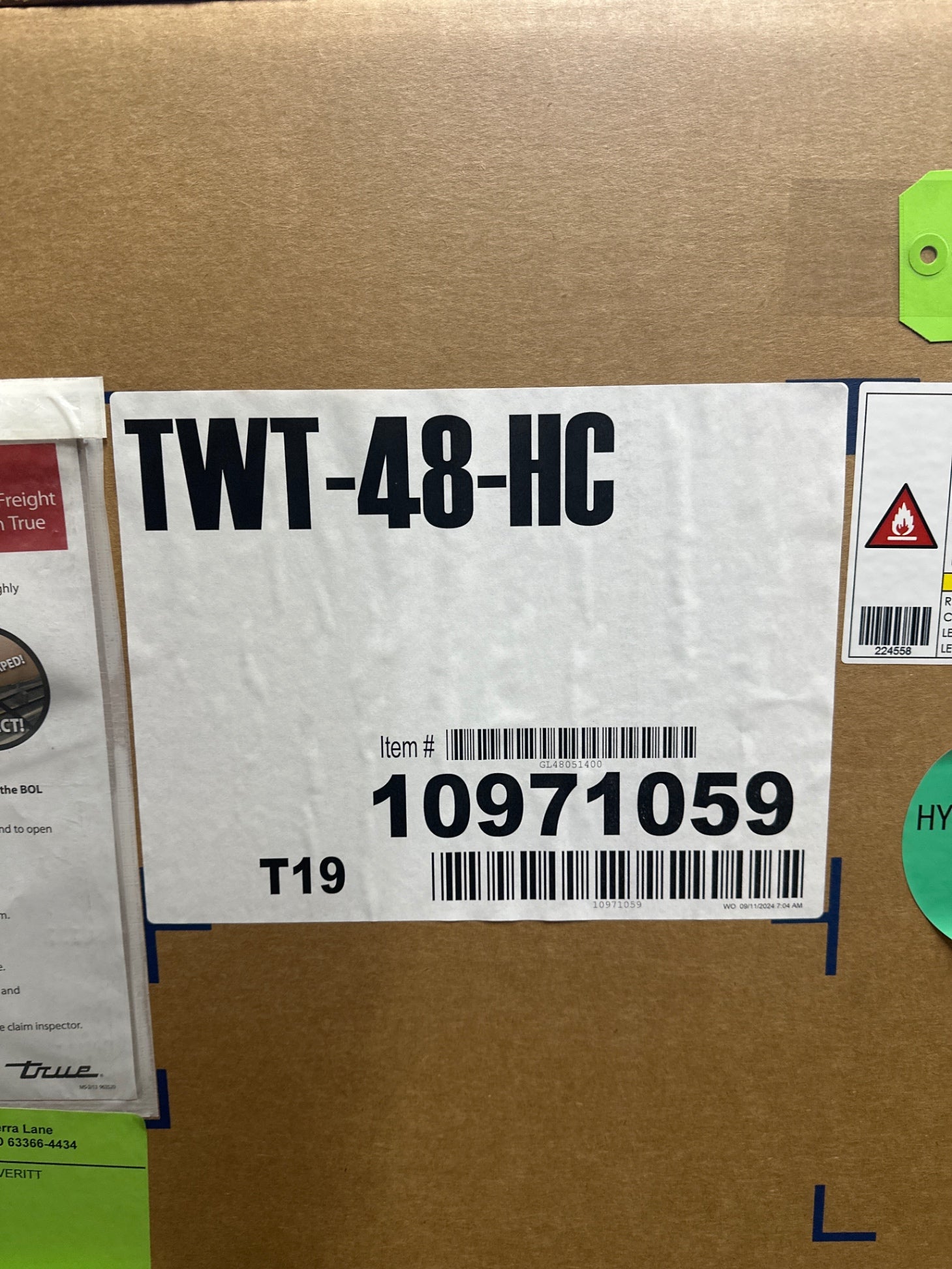 True TWT-48-HC 48" Worktop Refrigerator W/ (2) Sections, 115v