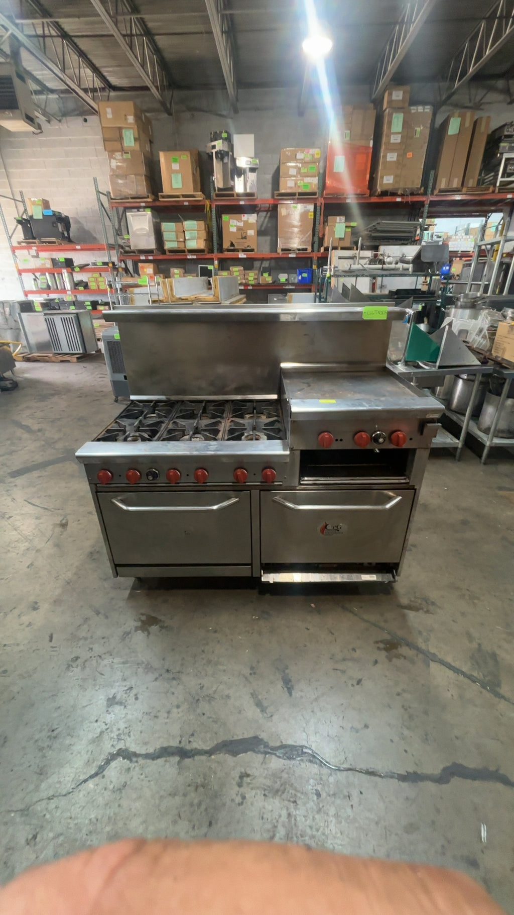Commercial Range W/ 6 Burners, 24 Inch Griddle And Oven Base