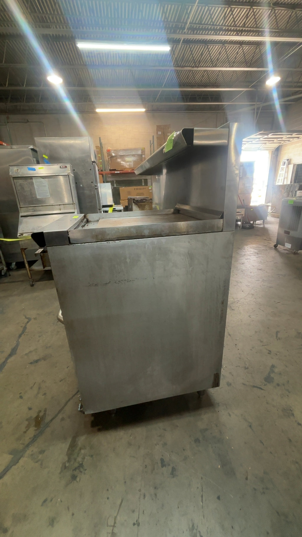 Commercial Range W/ 6 Burners, 24 Inch Griddle And Oven Base