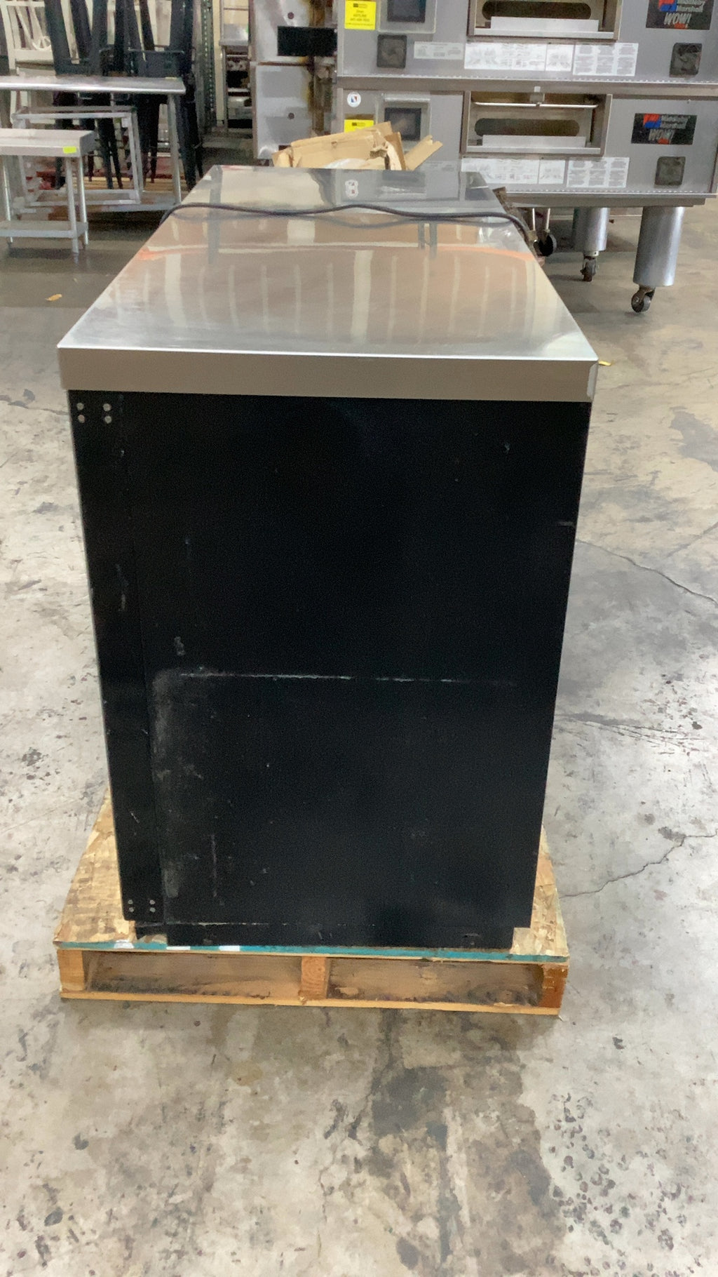 Dukers DBB60-S2 Back Bar Cooler, Under Counter 2 Glass Sliding Doors