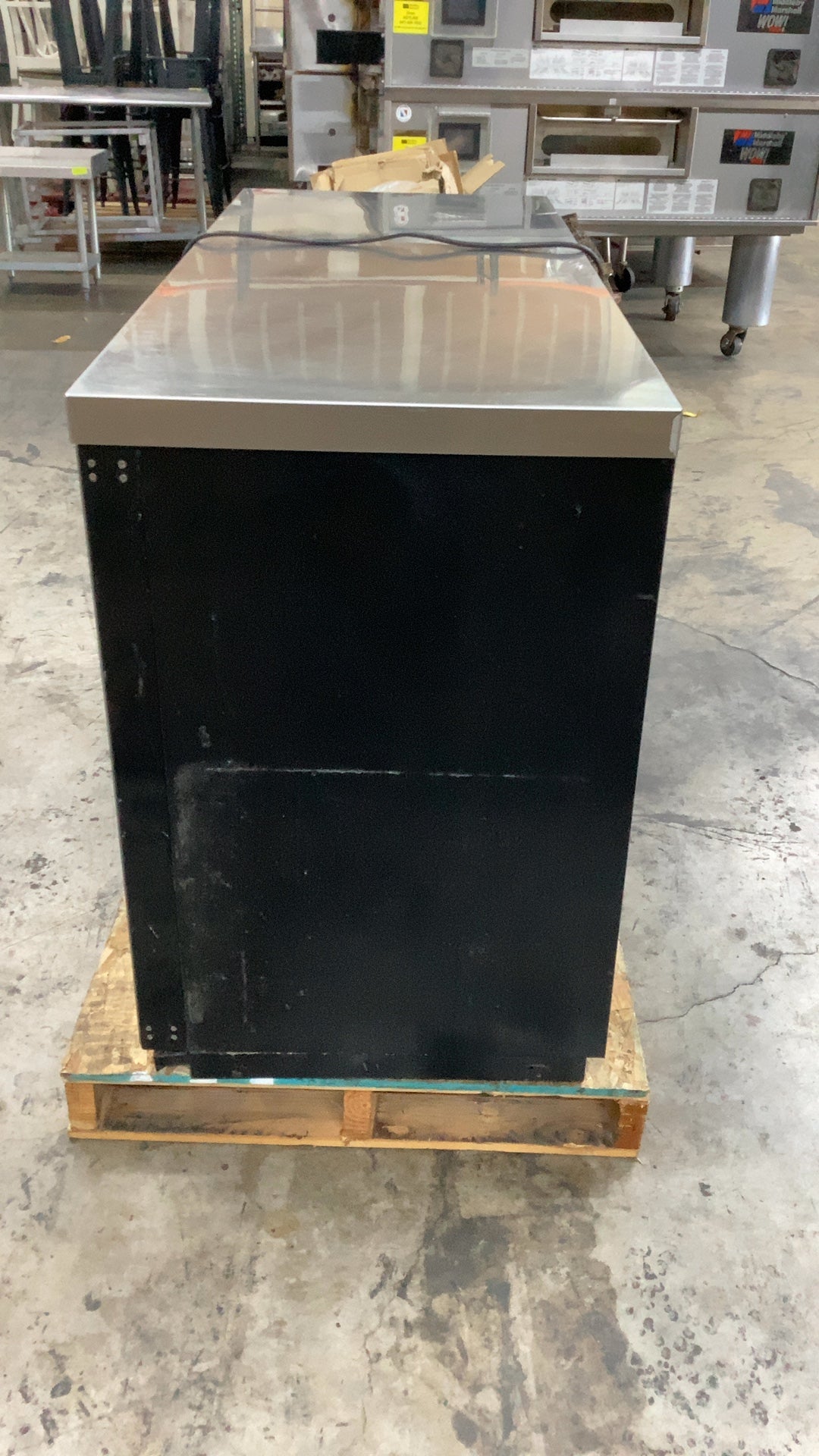 Dukers DBB60-S2 Back Bar Cooler, Under Counter 2 Glass Sliding Doors