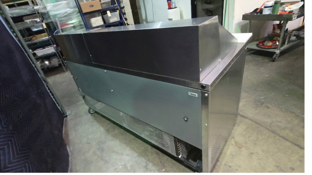 True TSSU-72-30M-B-ST Refrigerator, Sandwich/Salad Prep Table 2 Doors Stainless Steel With Cutting Board