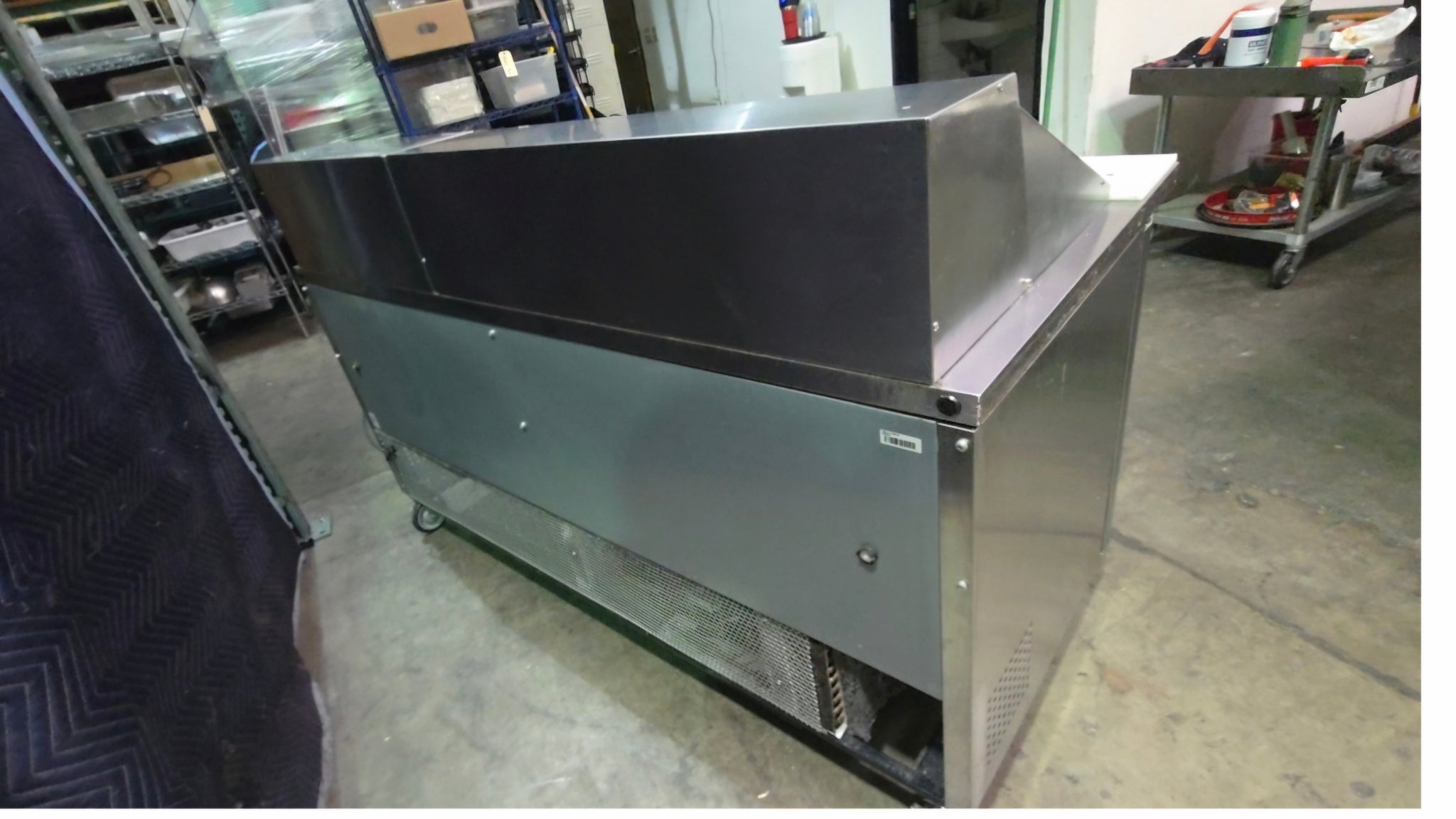 True TSSU-72-30M-B-ST Refrigerator, Sandwich/Salad Prep Table 2 Doors Stainless Steel With Cutting Board