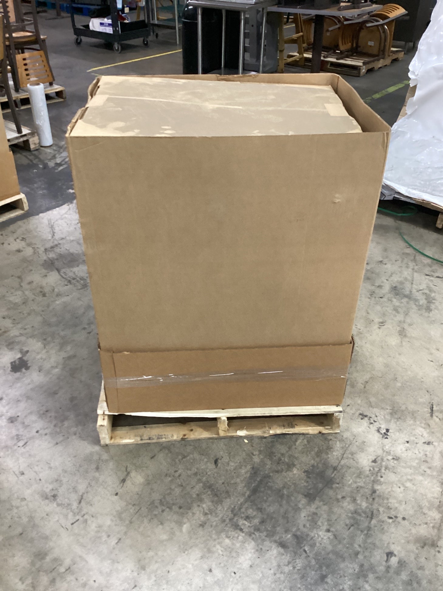 Lockwood CA37-ES20-CD Half Height Economy Display Cabinet