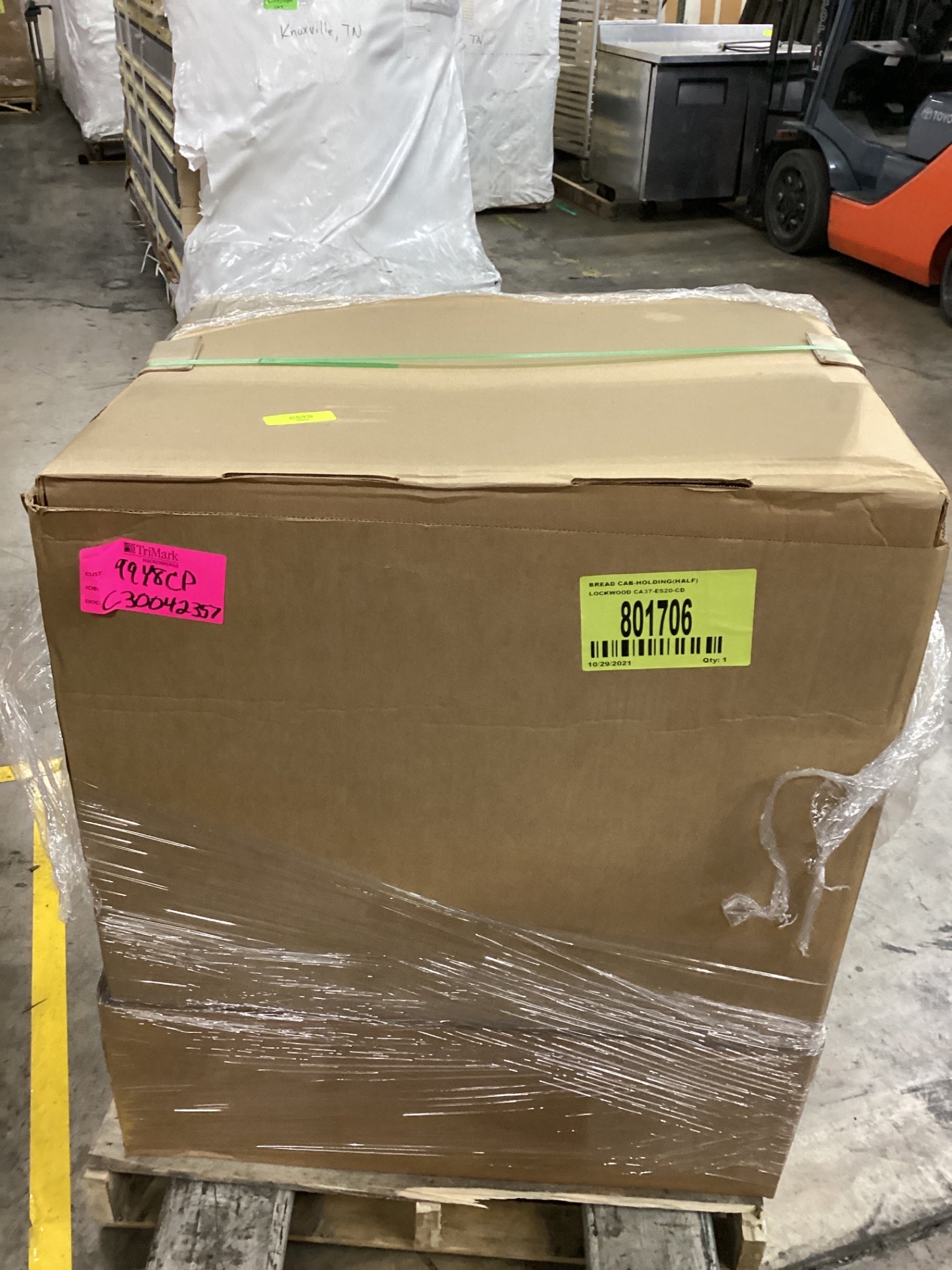 Lockwood CA37-ES20-CD Half Height Economy Display Cabinet