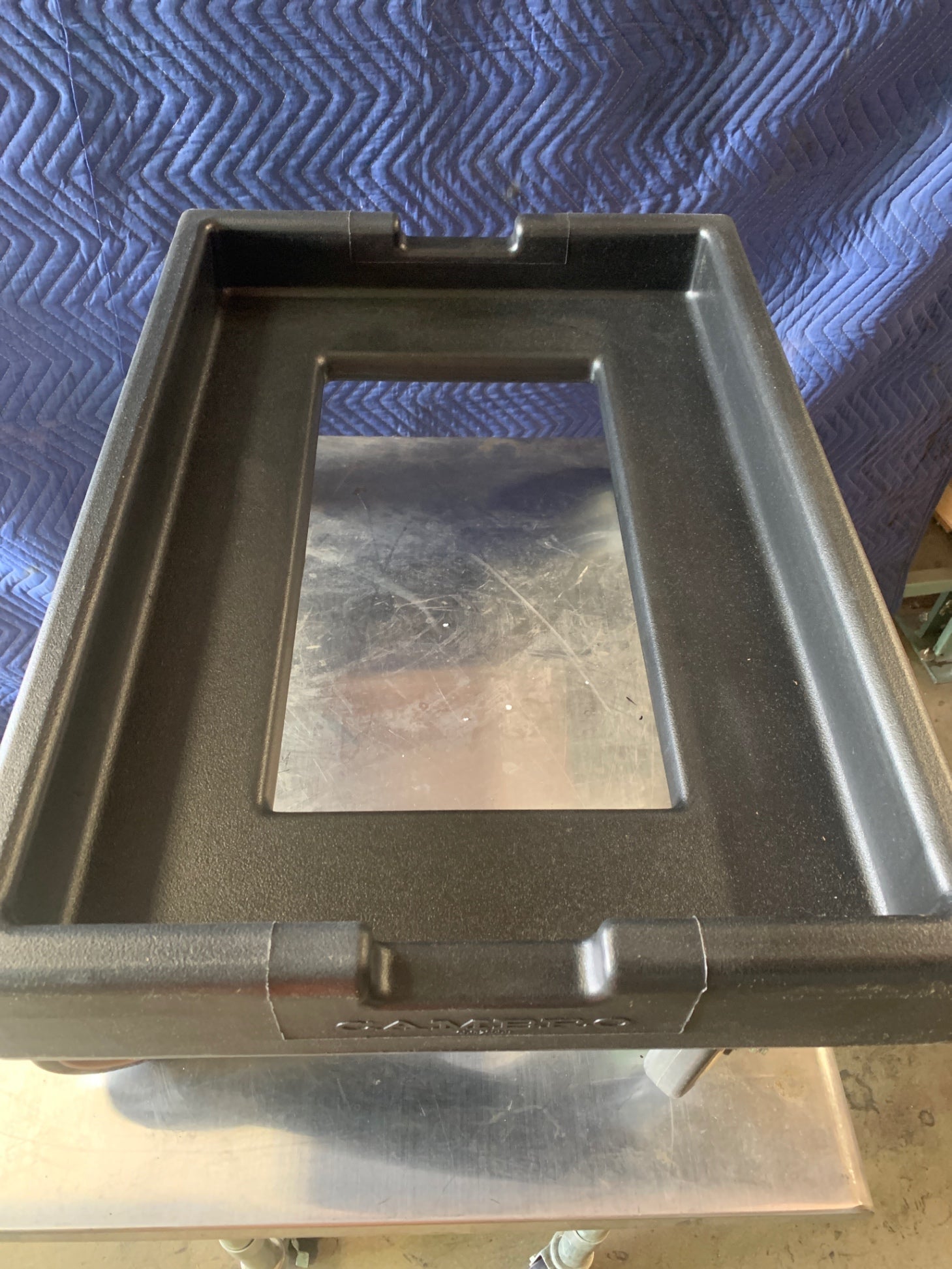 Cambro Cam Dolly Pizza Bough Box