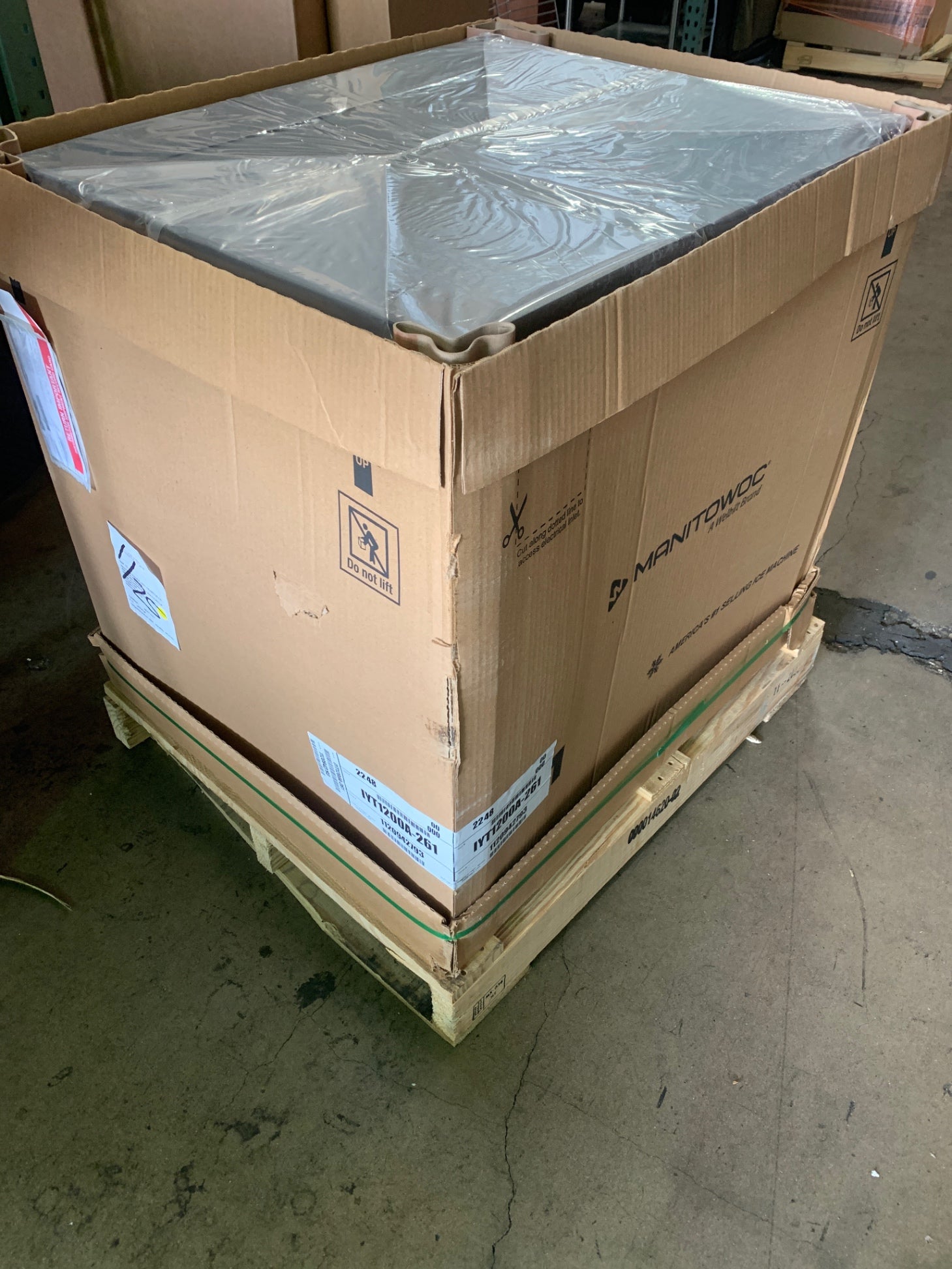 Manitowoc IYT1200A-261 Ice Machine W Top Air Discharge Panels