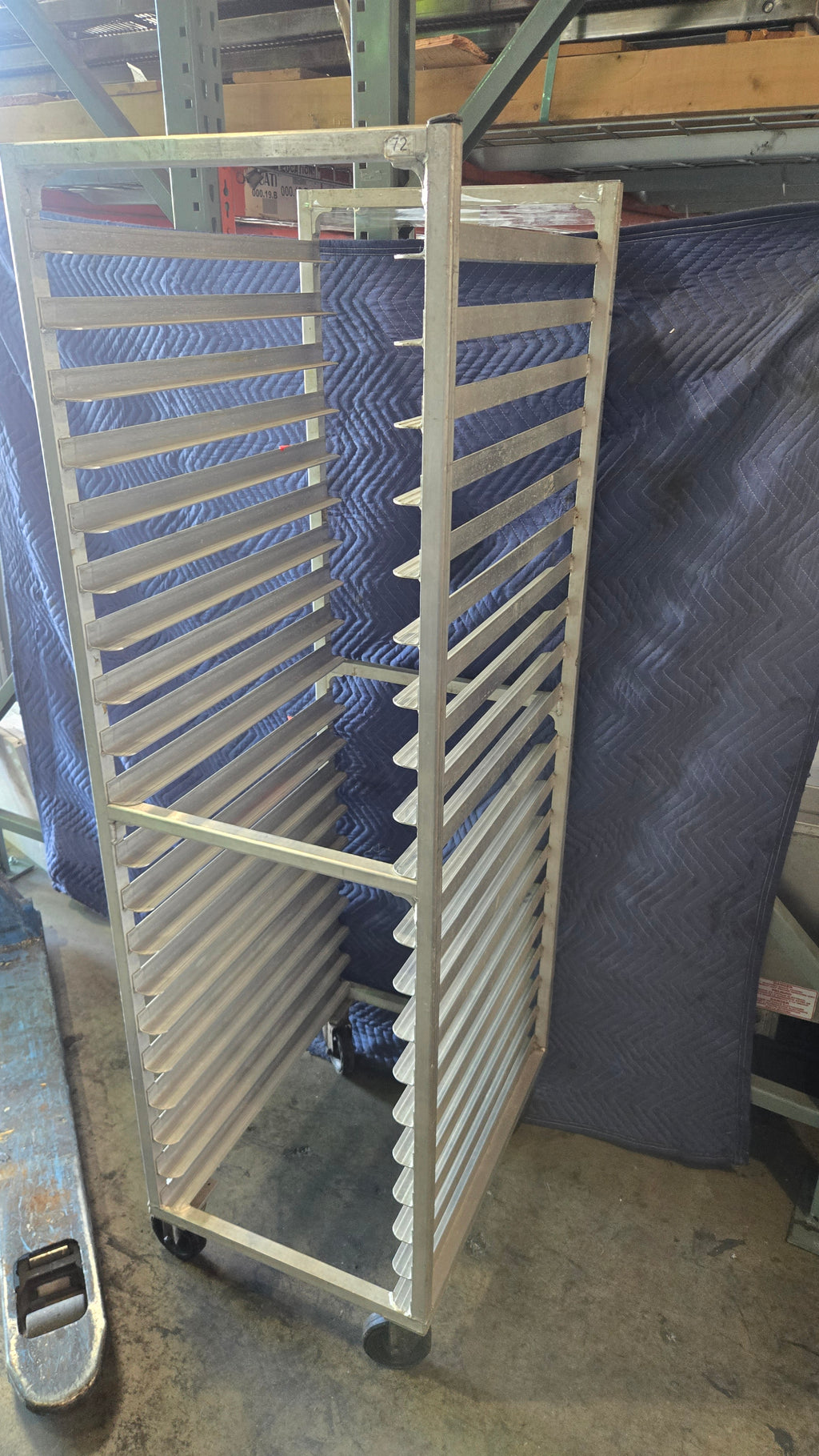 Standard Full-Height Rack Sheet Pan Rack, Mobile Aluminum Construction, 20 Slot Capacity