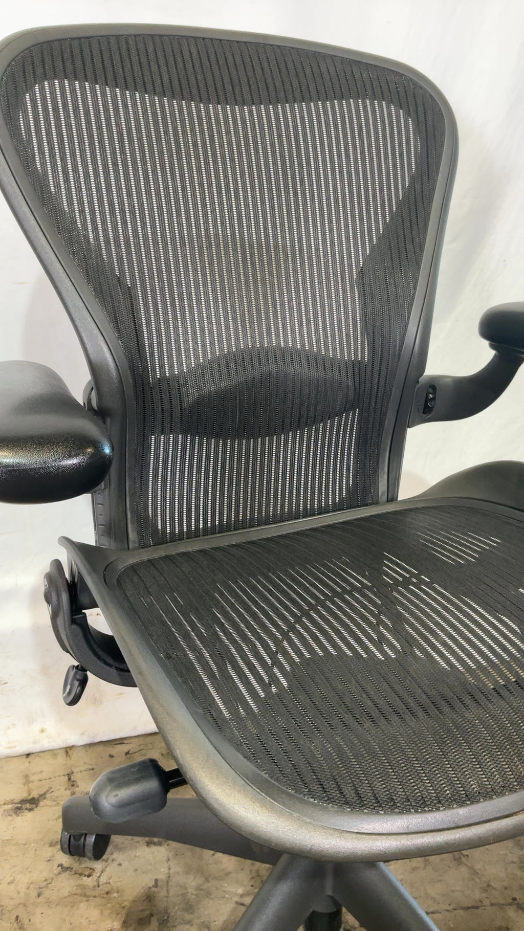 Herman Miller Aeron Office Chair, Ergonomic Task Chair Mesh Back And Seat Adjustable Armrests Wheeled Base