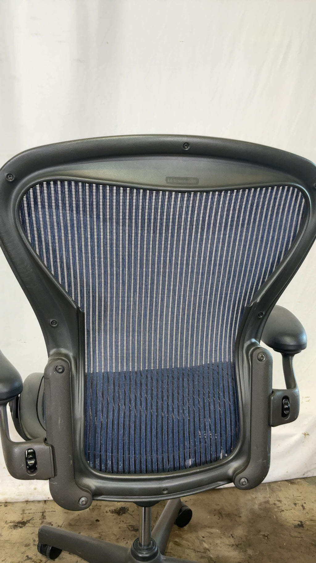 Herman Miller Aeron Chair Office Chair, Ergonomic Blue Mesh, Adjustable Armrests, Casters
