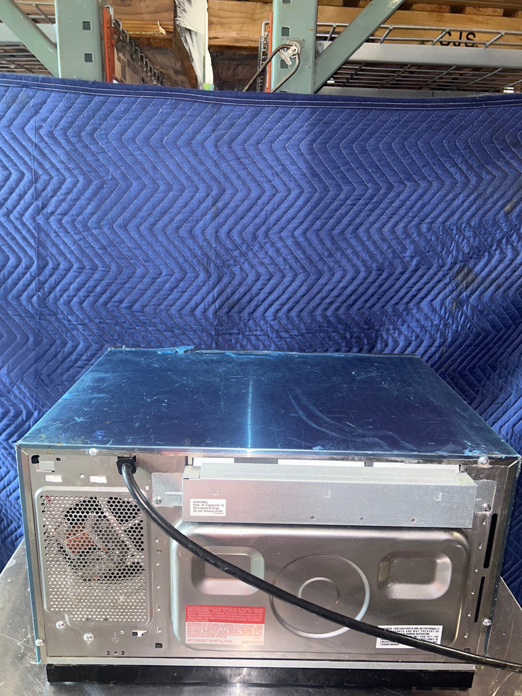SHARP R-21LTF Commercial Microwave Oven
