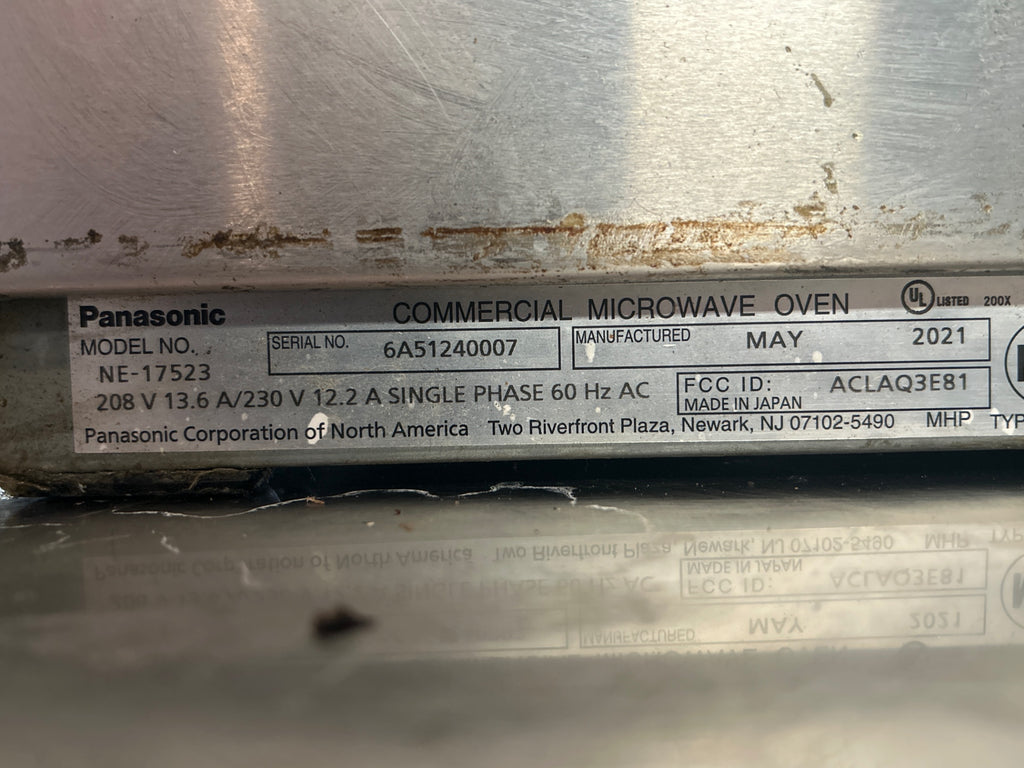 Panasonic NE-17523 Commercial Microwave Oven