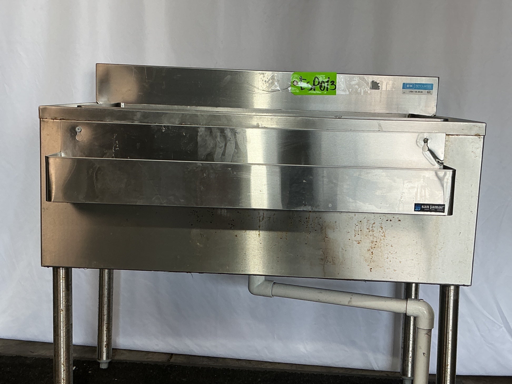 BK Resources UB4-18-IB36 Ice Chest With Speed Rack