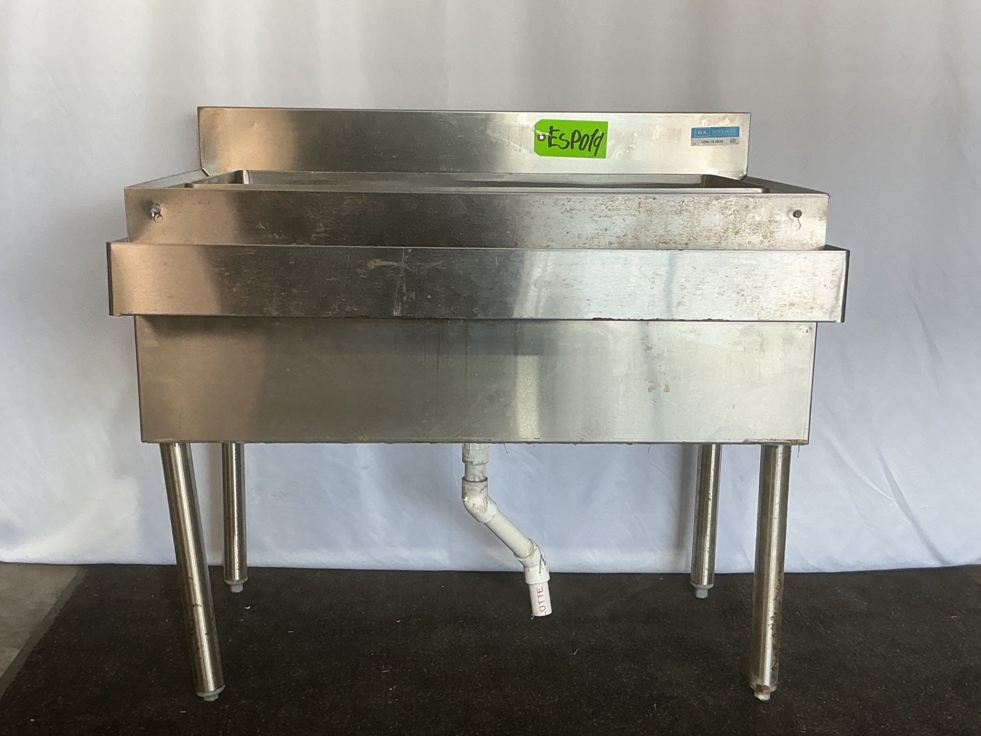 BK Resources UB4-18-IB36 Ice Chest With Speed Rack