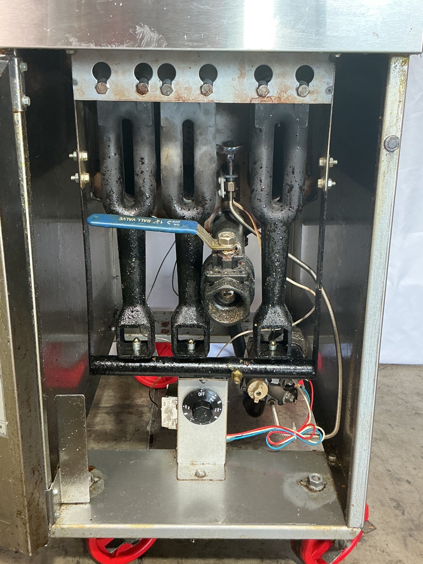 Migali C-F40-NG Gas Fryer - (1) 40 lb Vat, Floor Model