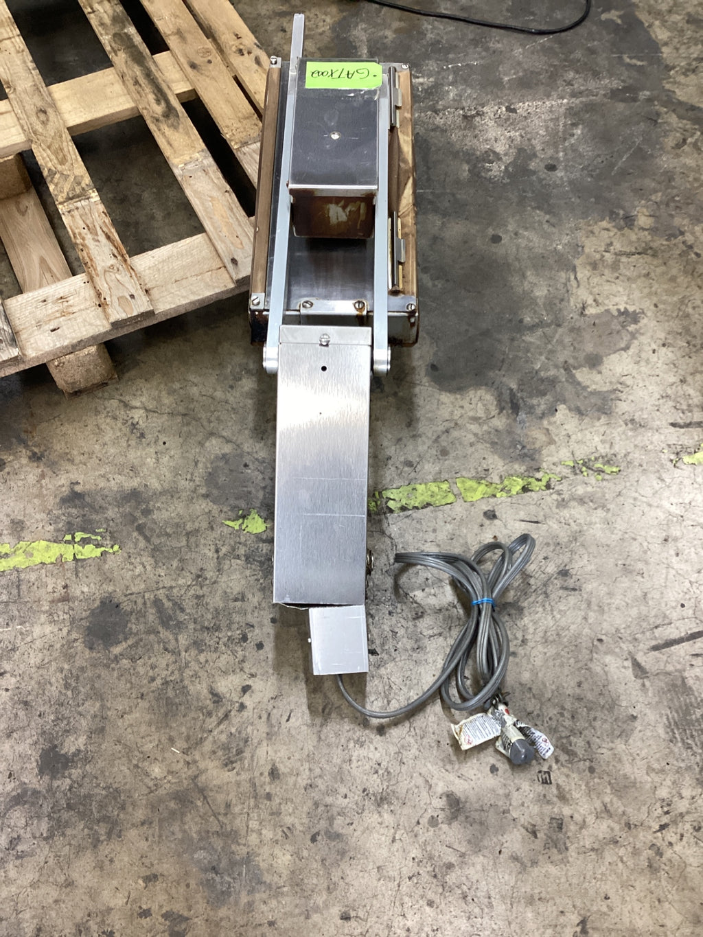 Vulcan VMCS-101 Electric Clamshell Griddle Top With Rapid Recovery Plate