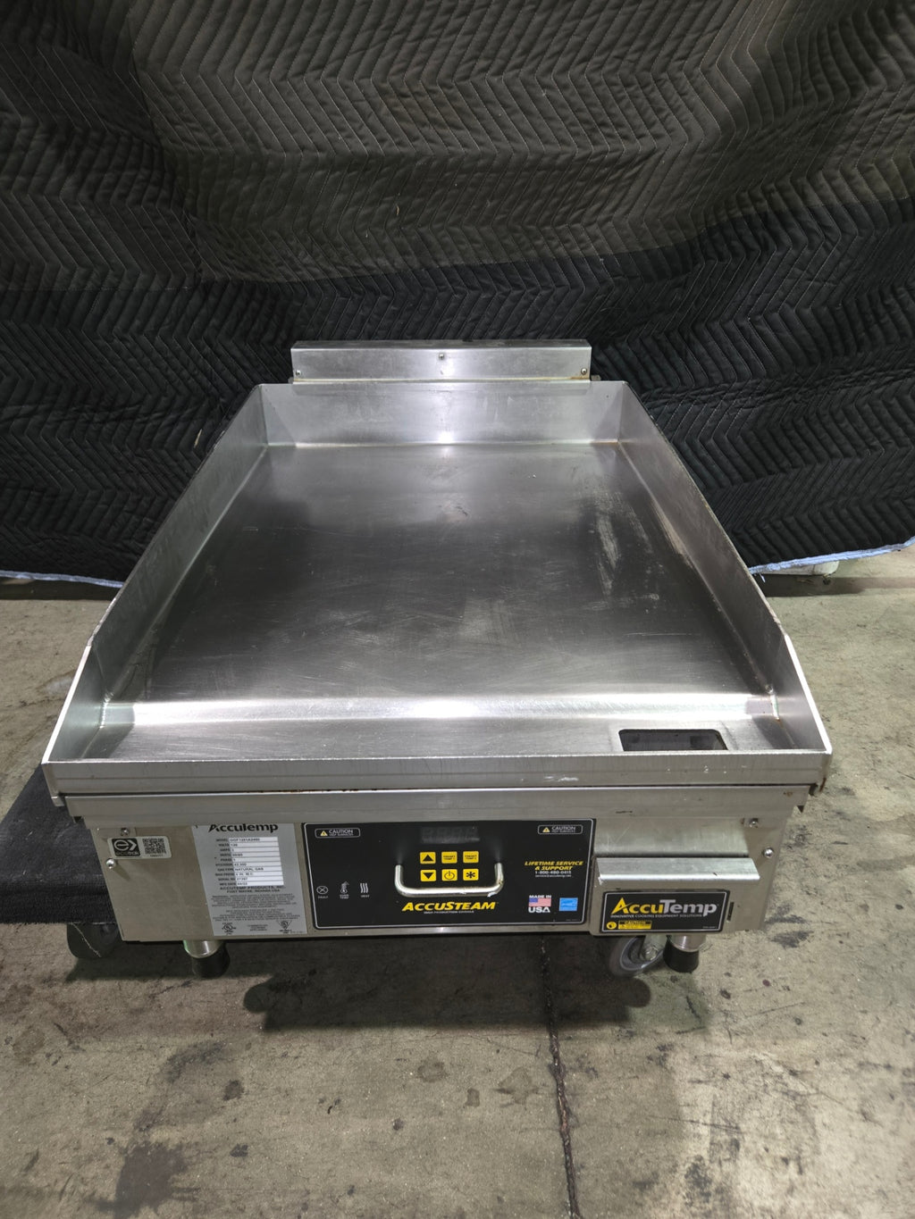 AccuTemp GGF1201A2450 High Production Countertop Gas Griddle