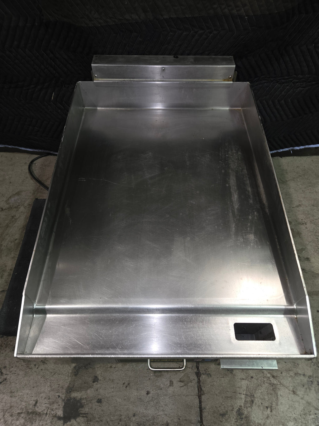 AccuTemp GGF1201A2450 High Production Countertop Gas Griddle