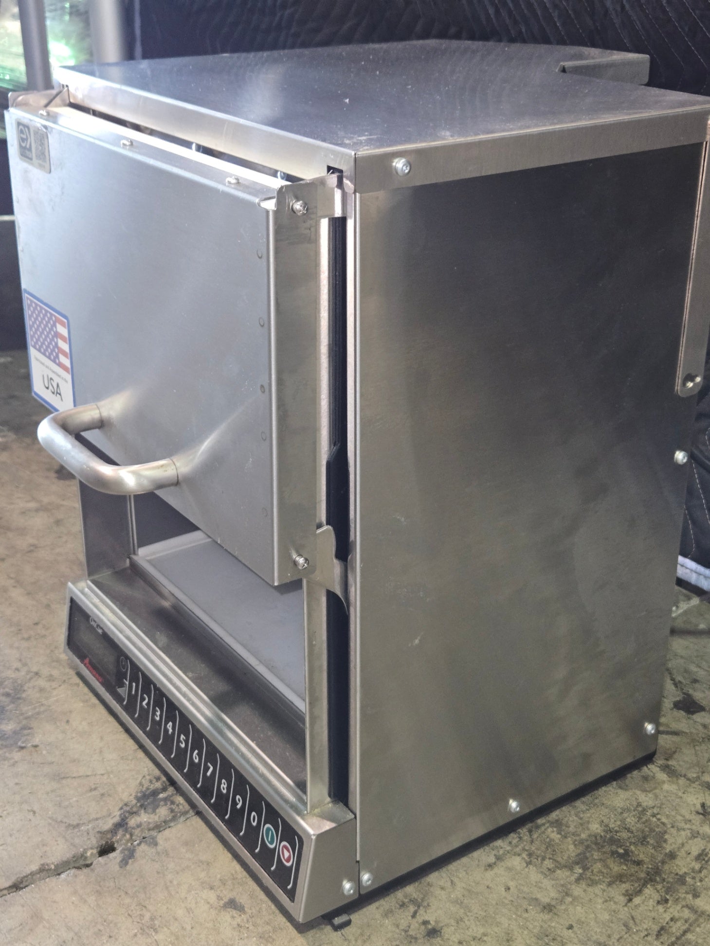 Amana AOC24 Heavy-Duty Commercial Microwave