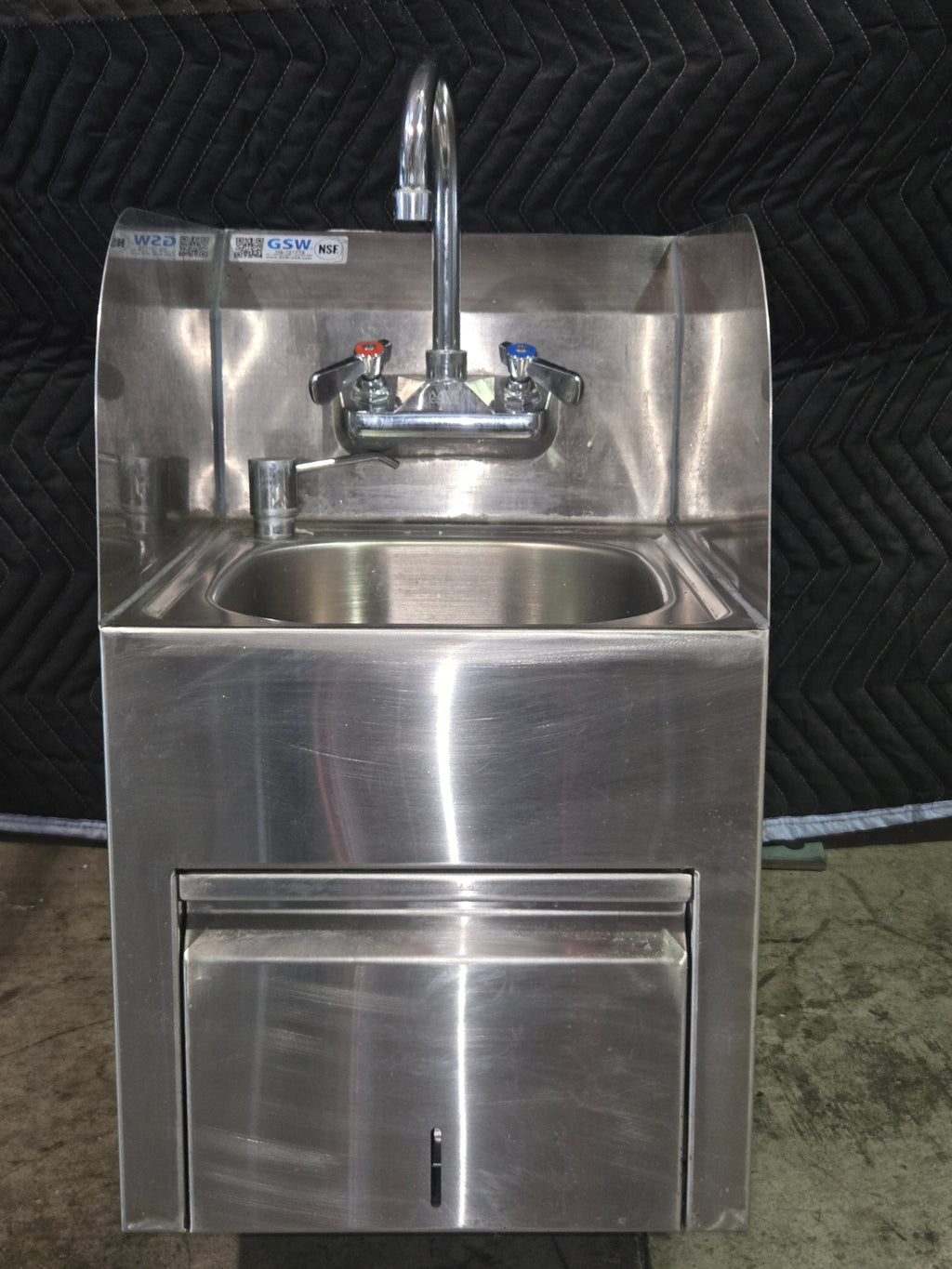 GSW HS-1217TS Commercial Wall-Mounted Hand Sink