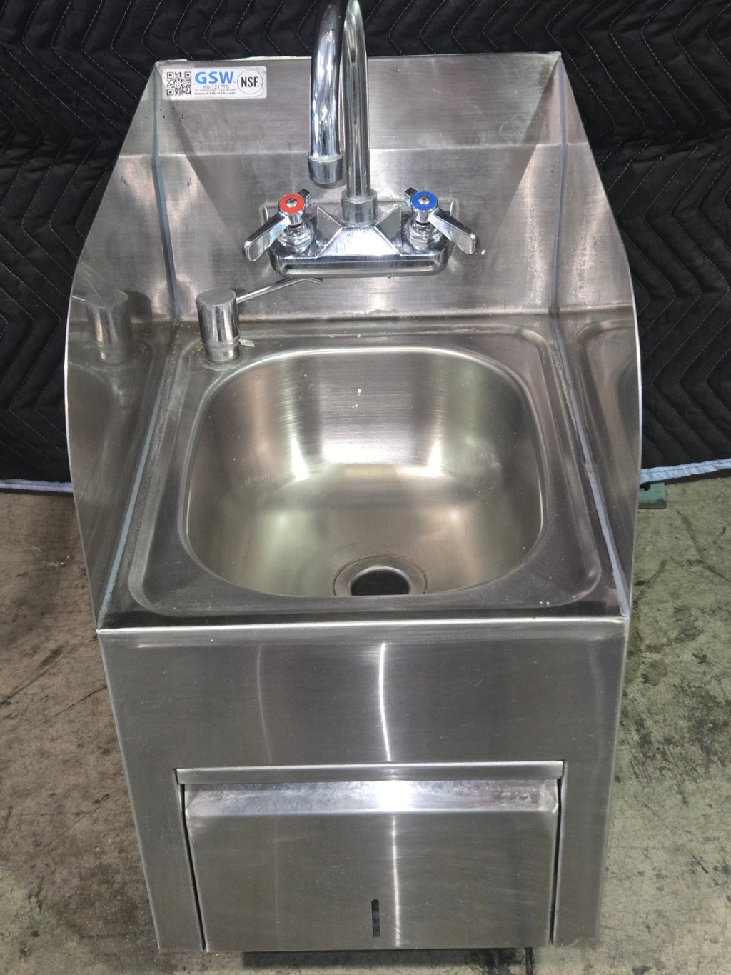 GSW HS-1217TS Commercial Wall-Mounted Hand Sink