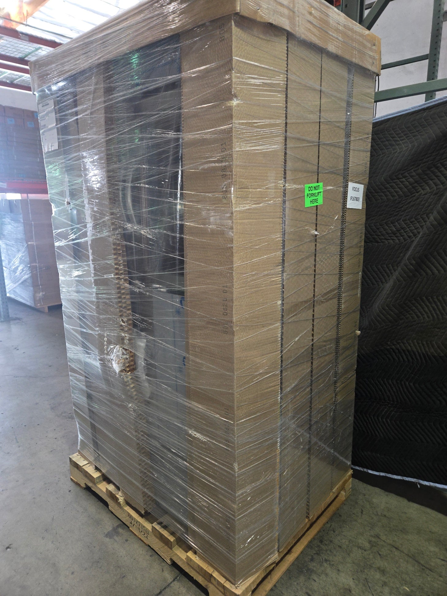 Beverage Air Bottom Mount Half Glass Door Reach-In Refrigerator