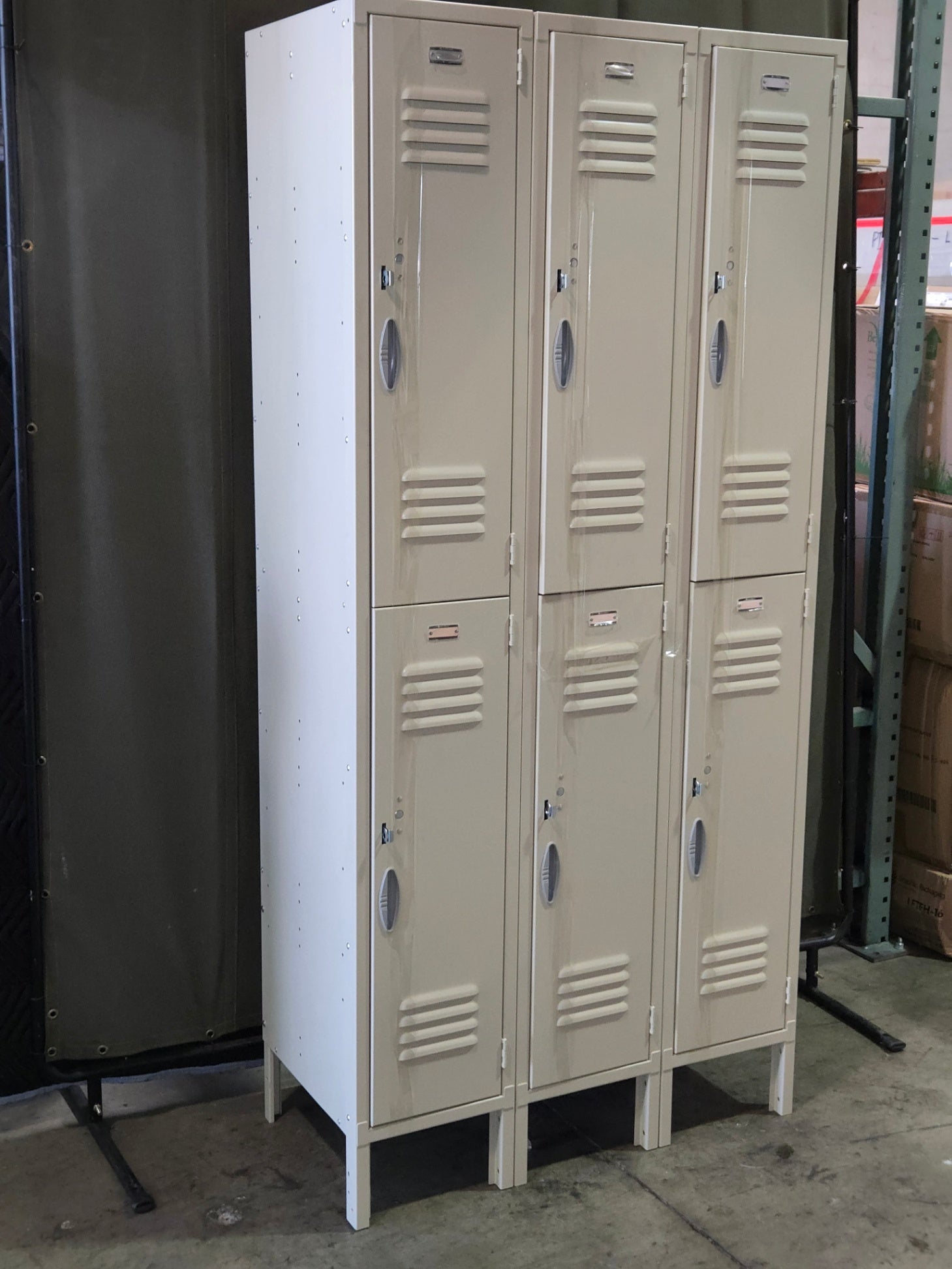 New Global Industrial 959101V Double Tier 6 Door Locker