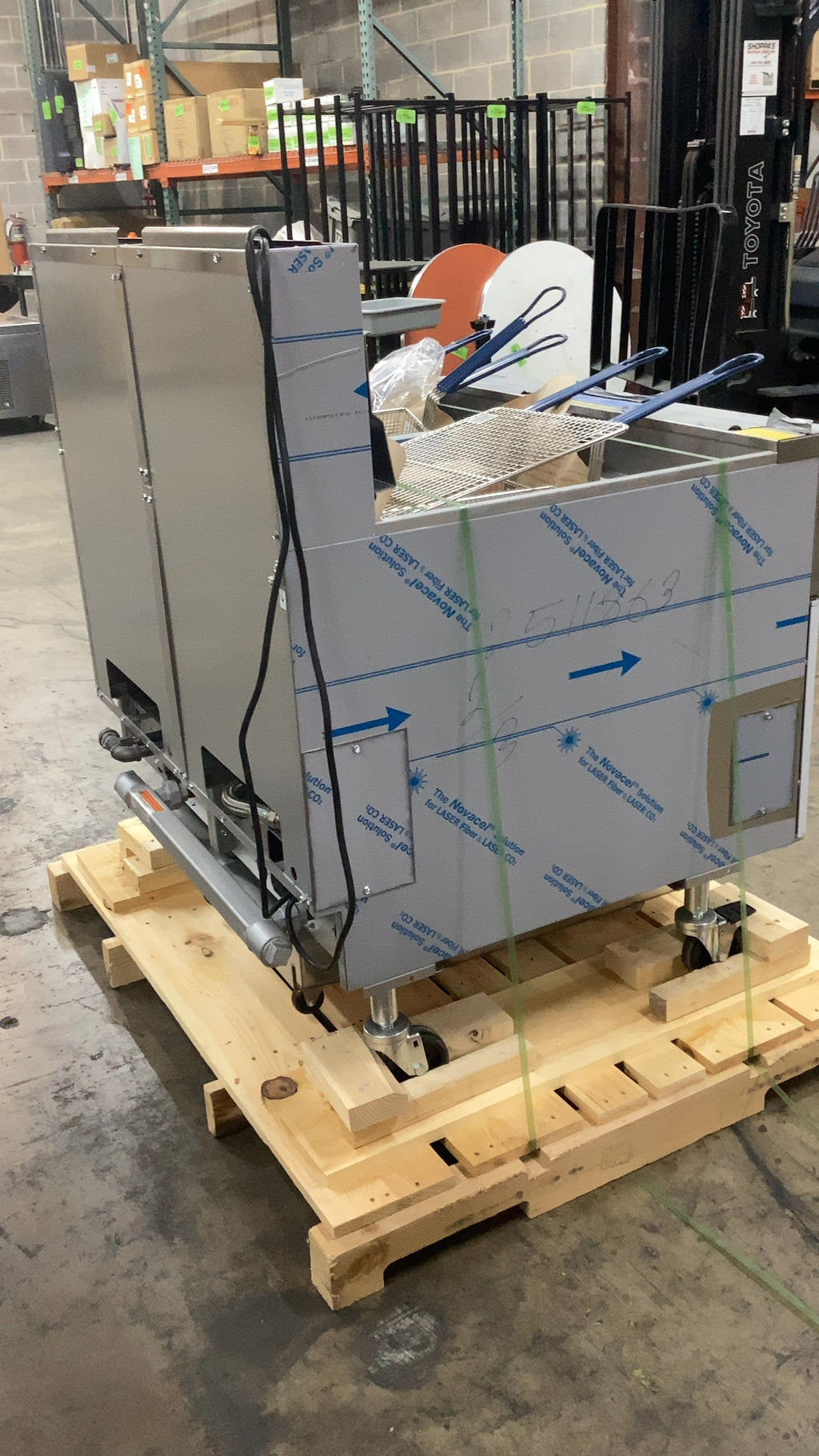 PITCO SSH60W Deep Fryer, Commercial Electric Dual Well On Casters 4 Baskets