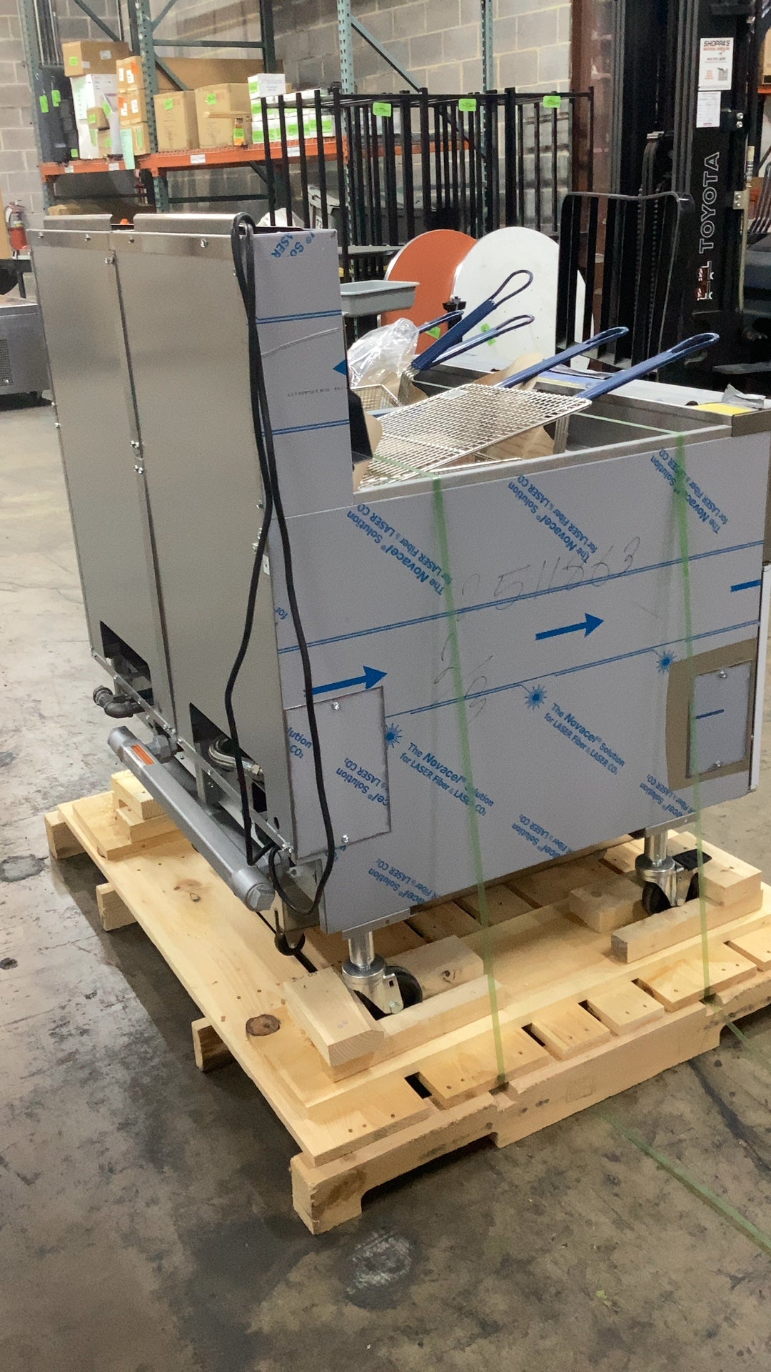 PITCO SSH60W Deep Fryer, Commercial Electric Dual Well On Casters 4 Baskets