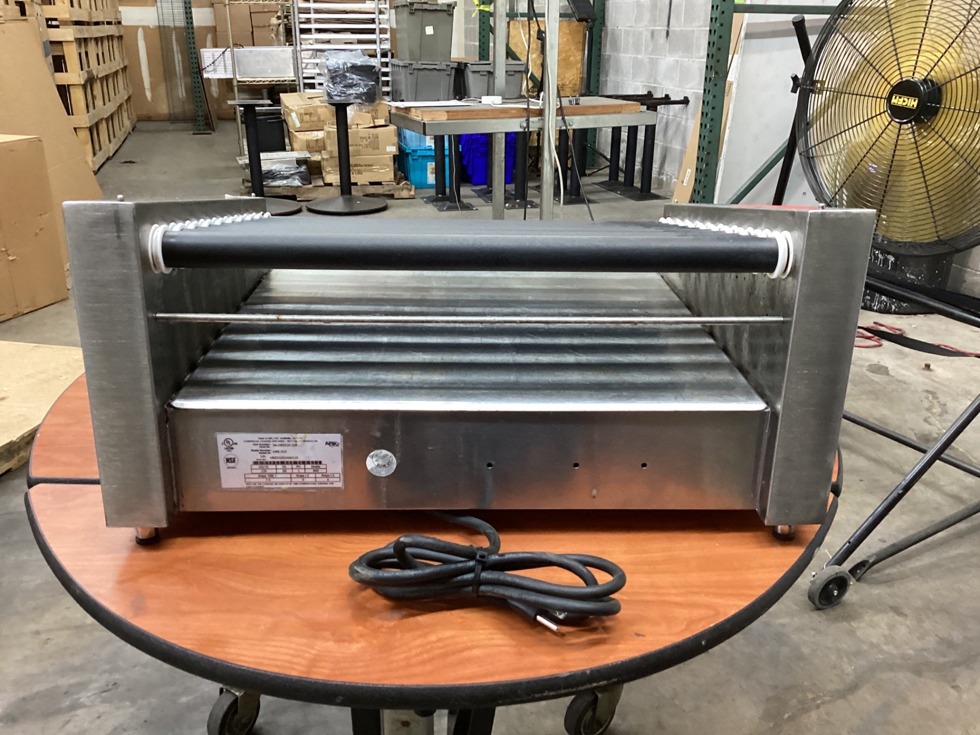 APW Wyott HRS-31S, 30 Hot Dog Roller Grill