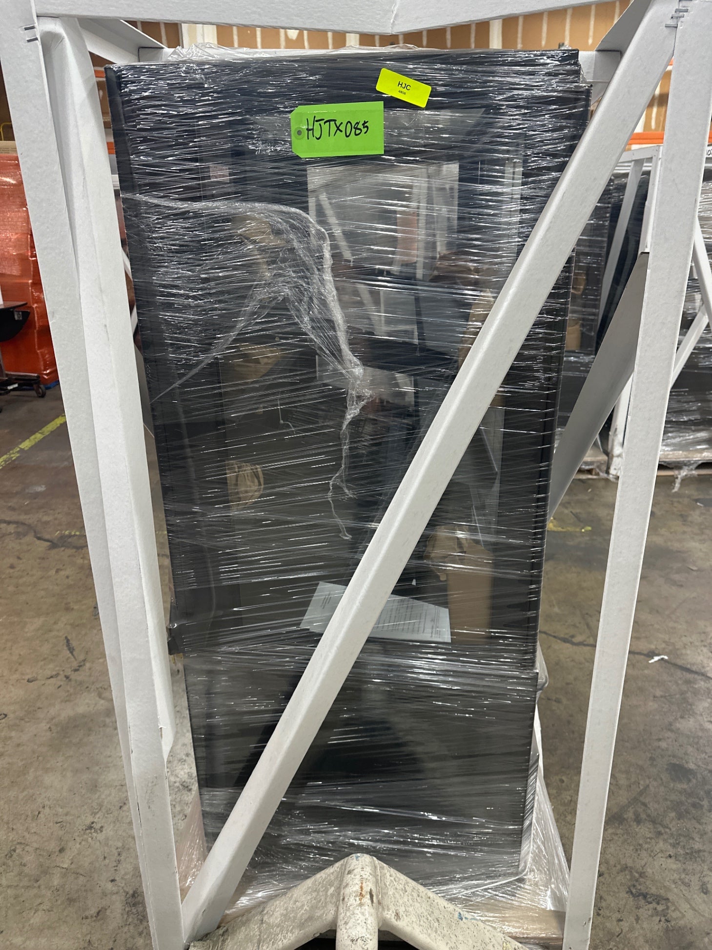 Hussmann DPPGP-48-58-M Delight GP Series 48" X 24 3/4" X 58" Black Dry Bakery Display Case
