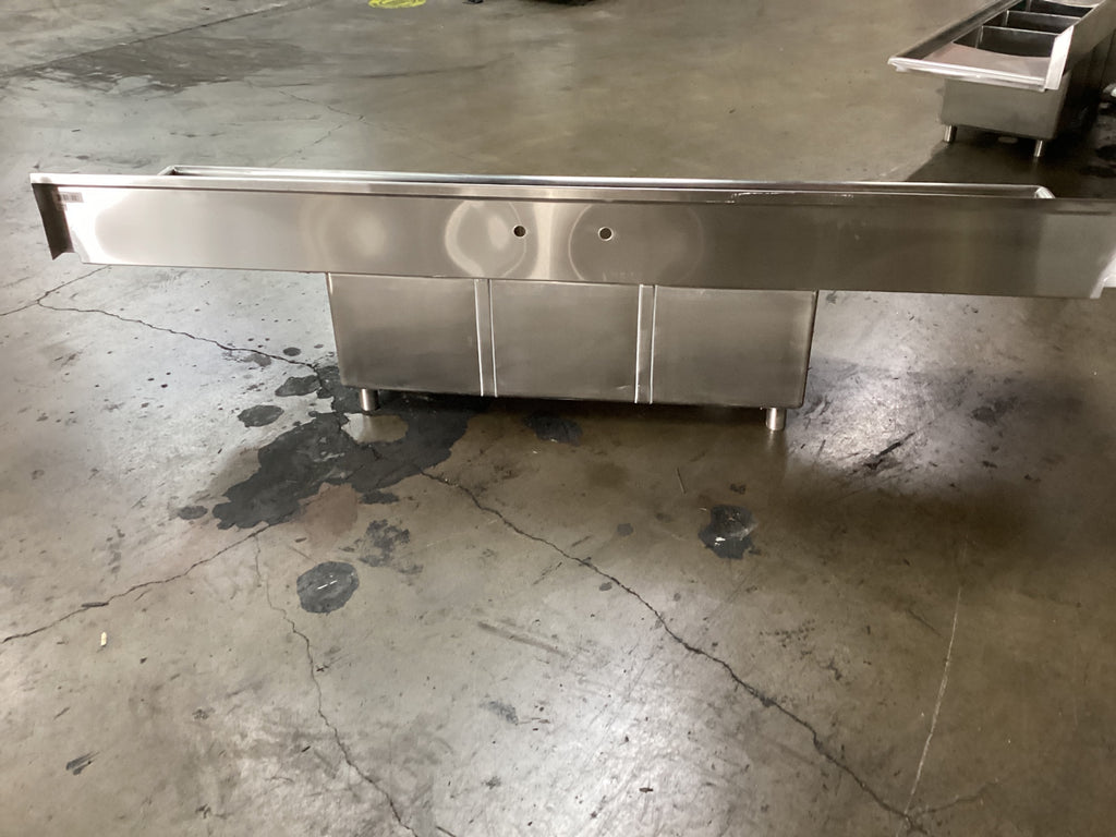 John Boos Stainless Steel Commercial 3-compartment Sink With Double Drainboards And A Backsplash.