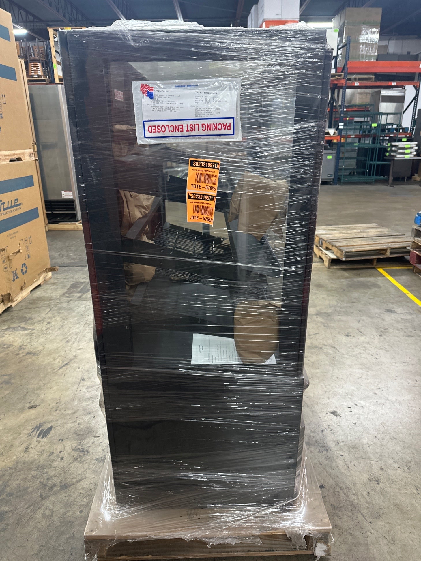 Hussmann DPPGP-48-58-M Delight GP Series 48" X 24 3/4" X 58" Black Dry Bakery Display Case